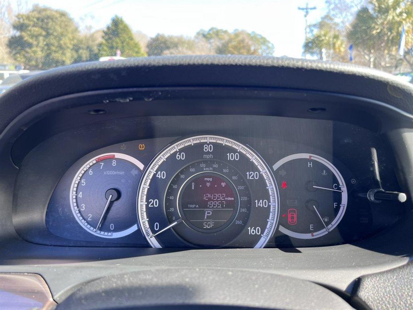 2017 Grey /Black Honda Accord (1HGCR2F86HA) with an 2.4l I-4 DI Dohc 2.4l engine, Automatic transmission, located at 745 East Steele Rd., West Columbia, SC, 29170, (803) 755-9148, 33.927212, -81.148483 - Special Internet Price! 2017 Honda Accord with AM/FM radio, Bluetooth, Backup camera, Sunroof, Leather interior, Powered driver seat, Powered windows, Powered door lock, Plus more! - Photo#10