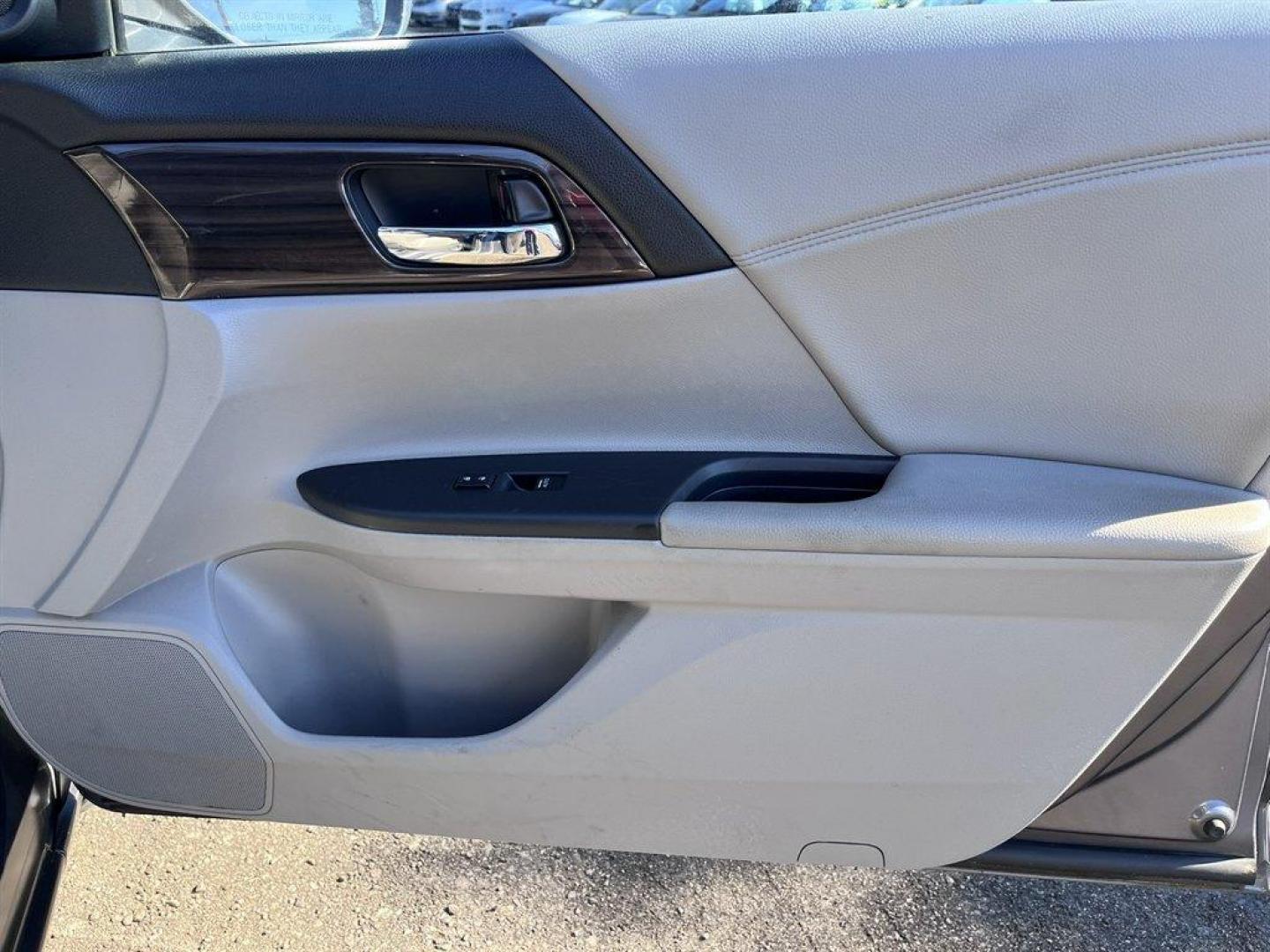 2017 Grey /Black Honda Accord (1HGCR2F86HA) with an 2.4l I-4 DI Dohc 2.4l engine, Automatic transmission, located at 745 East Steele Rd., West Columbia, SC, 29170, (803) 755-9148, 33.927212, -81.148483 - Special Internet Price! 2017 Honda Accord with AM/FM radio, Bluetooth, Backup camera, Sunroof, Leather interior, Powered driver seat, Powered windows, Powered door lock, Plus more! - Photo#28