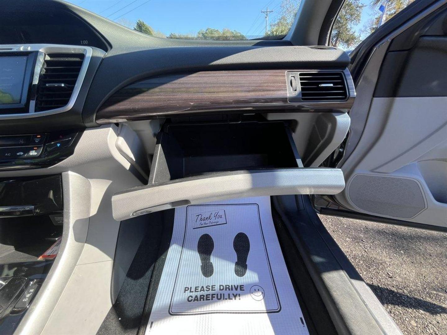 2017 Grey /Black Honda Accord (1HGCR2F86HA) with an 2.4l I-4 DI Dohc 2.4l engine, Automatic transmission, located at 745 East Steele Rd., West Columbia, SC, 29170, (803) 755-9148, 33.927212, -81.148483 - Special Internet Price! 2017 Honda Accord with AM/FM radio, Bluetooth, Backup camera, Sunroof, Leather interior, Powered driver seat, Powered windows, Powered door lock, Plus more! - Photo#32