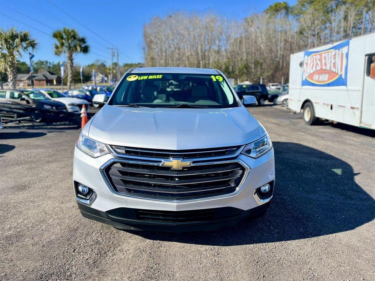 2019 Silver /Grey Chevrolet Traverse (1GNEVGKW6KJ) with an 3.6l V6 DI Dohc 3.6l engine, Automatic transmission, located at 745 East Steele Rd., West Columbia, SC, 29170, (803) 755-9148, 33.927212, -81.148483 - Special Internet Price! 2019 Chevrolet Traverse LT with AM/FM radio, Bluetooth, Backup camera, Cruise control, Manual air conditioning, Keyless entry, Push to start, Cloth interior, Powere driver seat, Powered liftgate, Powered windows, Powered door locks, Plus more! - Photo#1