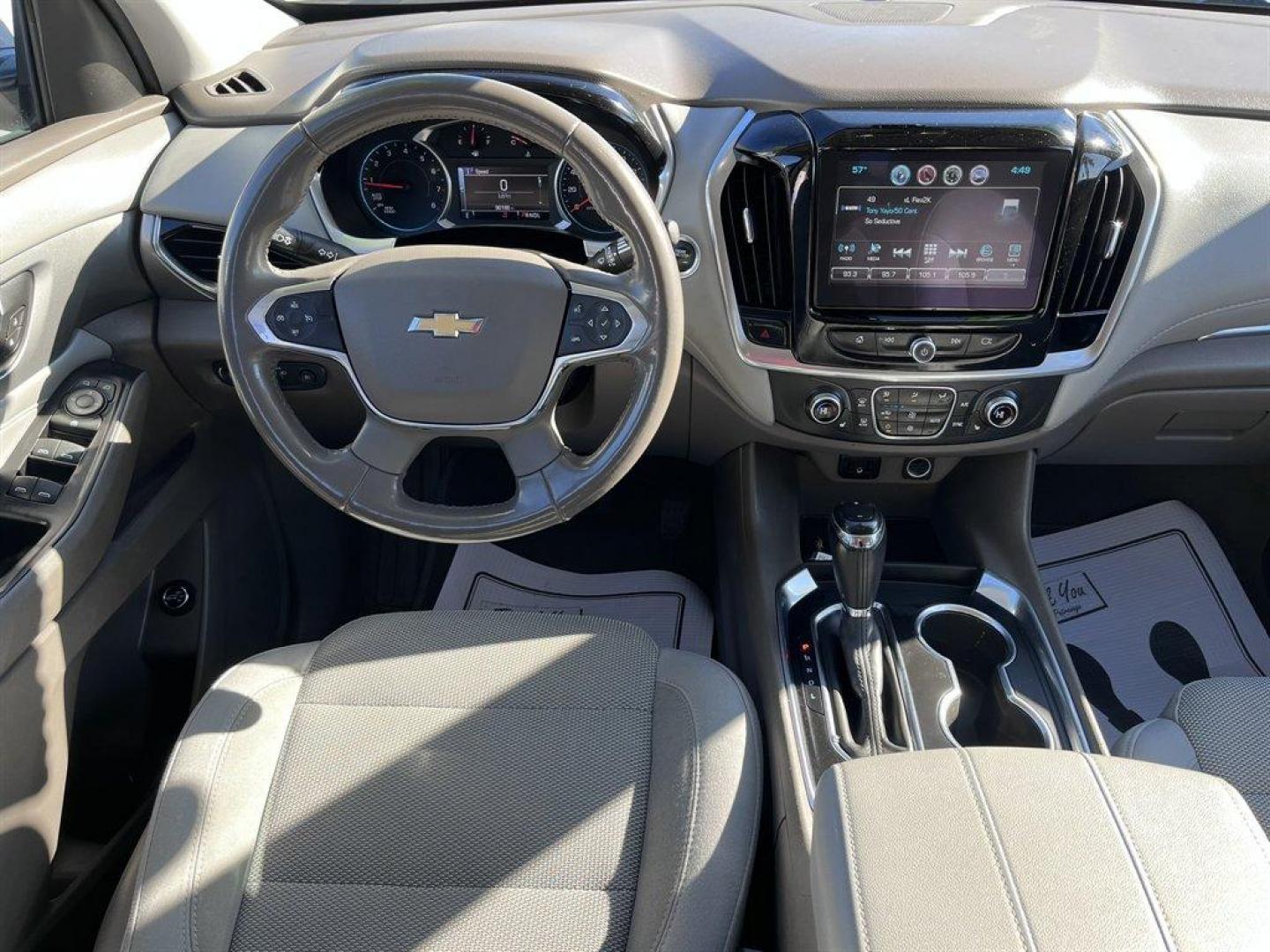 2019 Silver /Grey Chevrolet Traverse (1GNEVGKW6KJ) with an 3.6l V6 DI Dohc 3.6l engine, Automatic transmission, located at 745 East Steele Rd., West Columbia, SC, 29170, (803) 755-9148, 33.927212, -81.148483 - Special Internet Price! 2019 Chevrolet Traverse LT with AM/FM radio, Bluetooth, Backup camera, Cruise control, Manual air conditioning, Keyless entry, Push to start, Cloth interior, Powere driver seat, Powered liftgate, Powered windows, Powered door locks, Plus more! - Photo#6