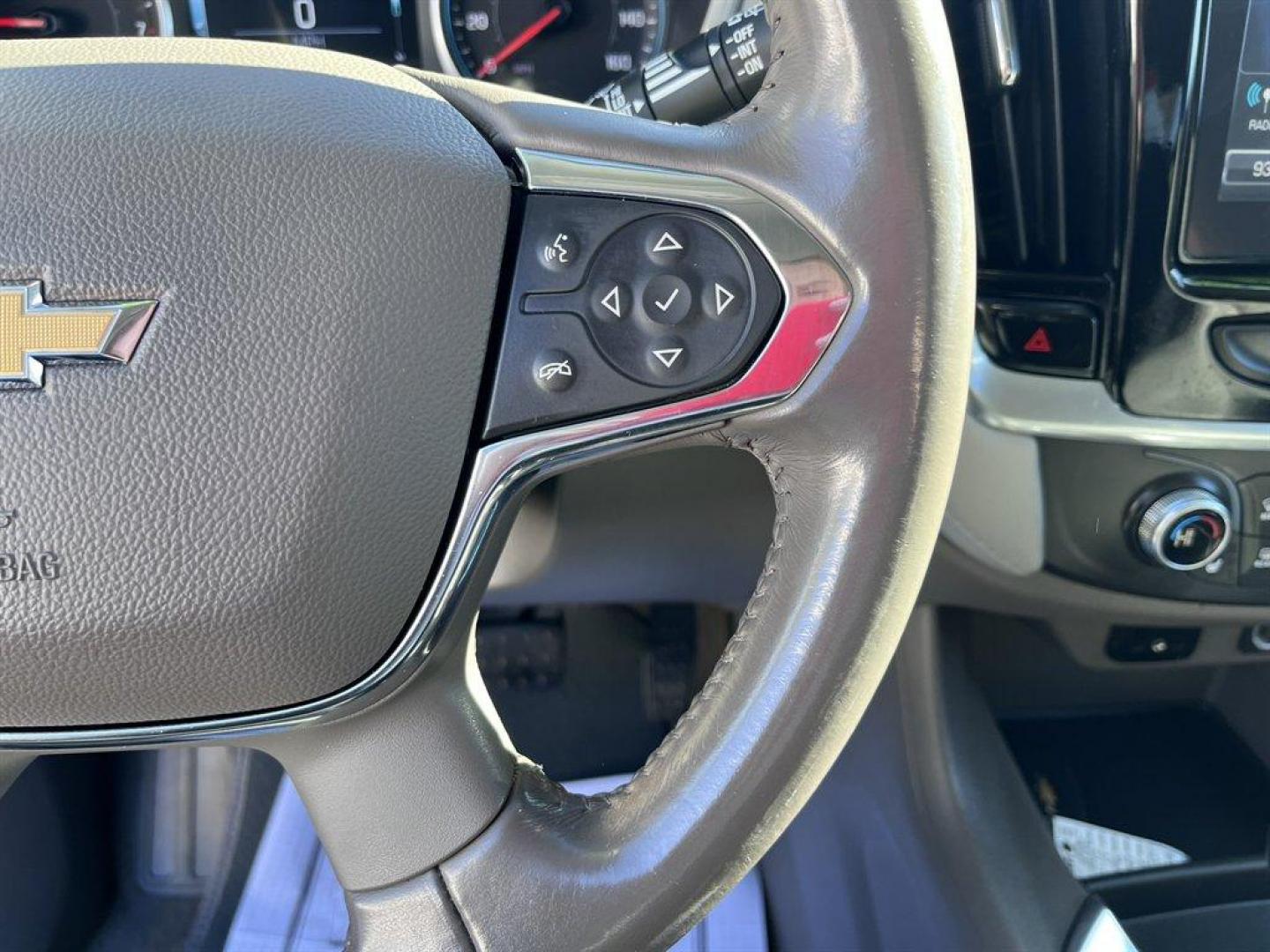 2019 Silver /Grey Chevrolet Traverse (1GNEVGKW6KJ) with an 3.6l V6 DI Dohc 3.6l engine, Automatic transmission, located at 745 East Steele Rd., West Columbia, SC, 29170, (803) 755-9148, 33.927212, -81.148483 - Special Internet Price! 2019 Chevrolet Traverse LT with AM/FM radio, Bluetooth, Backup camera, Cruise control, Manual air conditioning, Keyless entry, Push to start, Cloth interior, Powere driver seat, Powered liftgate, Powered windows, Powered door locks, Plus more! - Photo#9