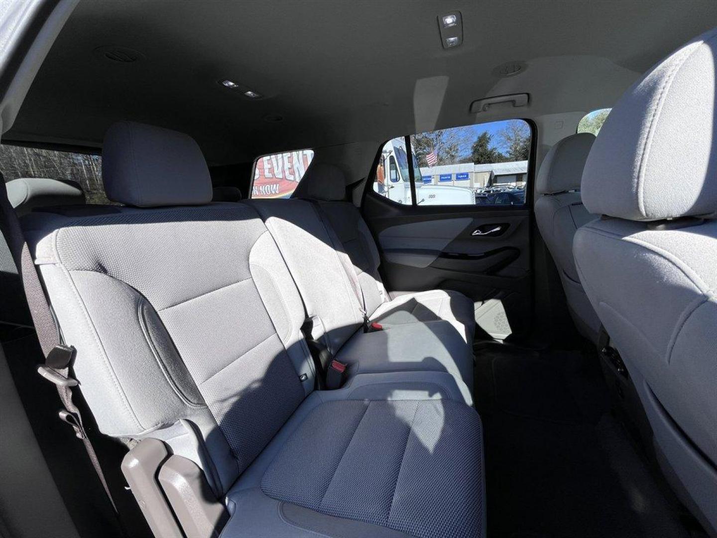 2019 Silver /Grey Chevrolet Traverse (1GNEVGKW6KJ) with an 3.6l V6 DI Dohc 3.6l engine, Automatic transmission, located at 745 East Steele Rd., West Columbia, SC, 29170, (803) 755-9148, 33.927212, -81.148483 - Special Internet Price! 2019 Chevrolet Traverse LT with AM/FM radio, Bluetooth, Backup camera, Cruise control, Manual air conditioning, Keyless entry, Push to start, Cloth interior, Powere driver seat, Powered liftgate, Powered windows, Powered door locks, Plus more! - Photo#28