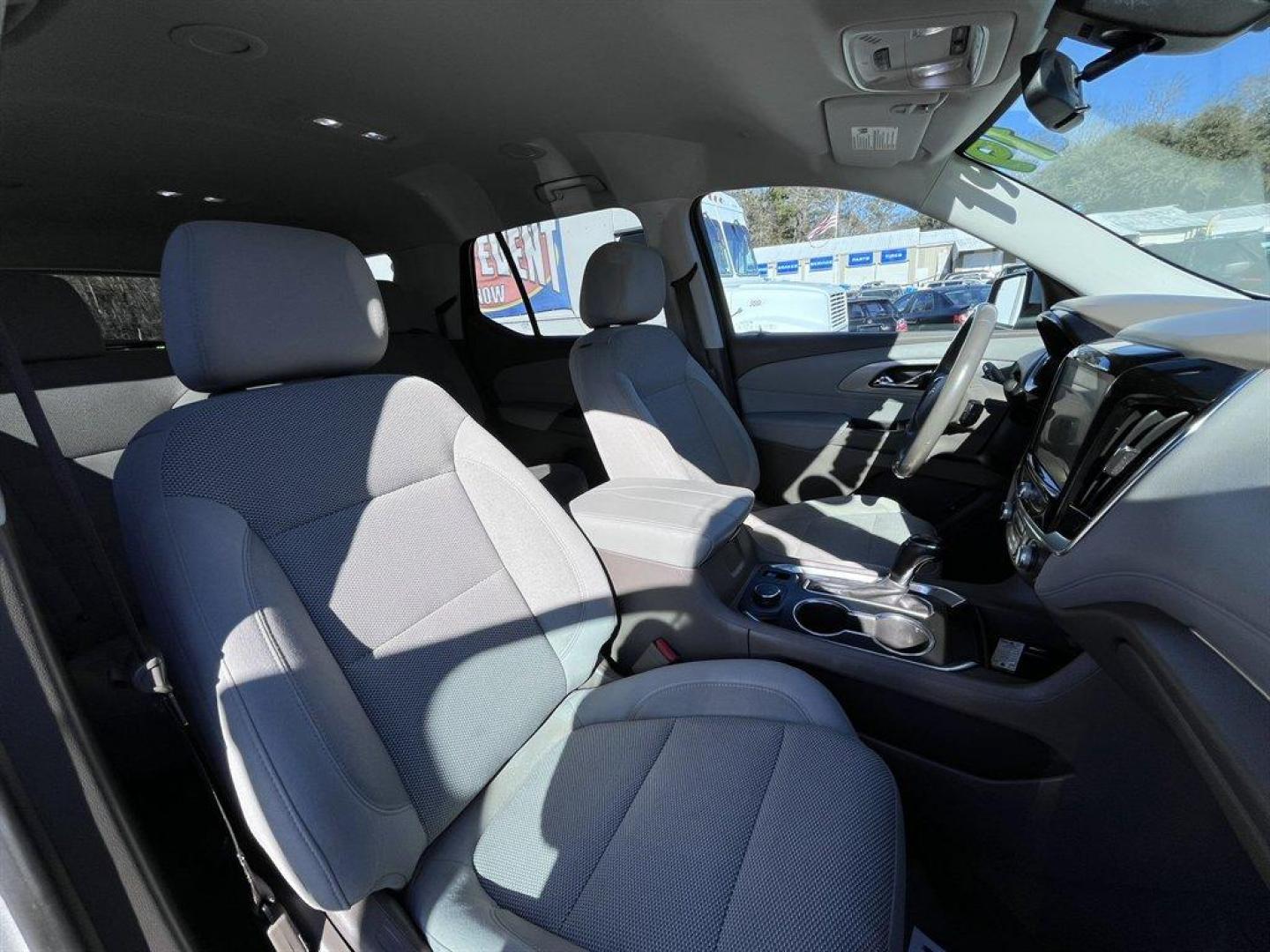 2019 Silver /Grey Chevrolet Traverse (1GNEVGKW6KJ) with an 3.6l V6 DI Dohc 3.6l engine, Automatic transmission, located at 745 East Steele Rd., West Columbia, SC, 29170, (803) 755-9148, 33.927212, -81.148483 - Special Internet Price! 2019 Chevrolet Traverse LT with AM/FM radio, Bluetooth, Backup camera, Cruise control, Manual air conditioning, Keyless entry, Push to start, Cloth interior, Powere driver seat, Powered liftgate, Powered windows, Powered door locks, Plus more! - Photo#30