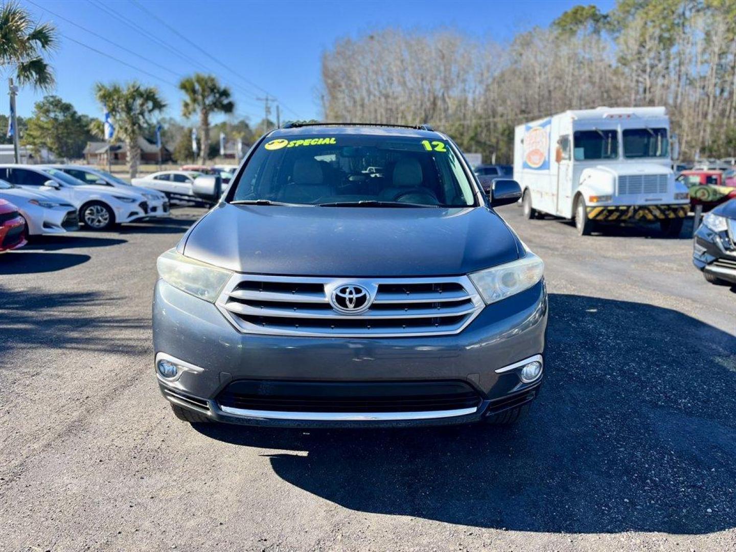 2012 Grey /Grey Toyota Highlander (5TDZK3EH7CS) with an 3.5l V6 SFI Dohc 3.5l engine, Automatic transmission, located at 745 East Steele Rd., West Columbia, SC, 29170, (803) 755-9148, 33.927212, -81.148483 - Special Internet Price! 2012 Toyota Highlander with AM/FM radio, Backup camera, Cruise control, Sunroof, Keyless entry, Leather interior, Heated front seats, Powered driver seat, 3rd row seating, Powered liftgate, Powered windows, Powered door locks, Plus more! - Photo#5