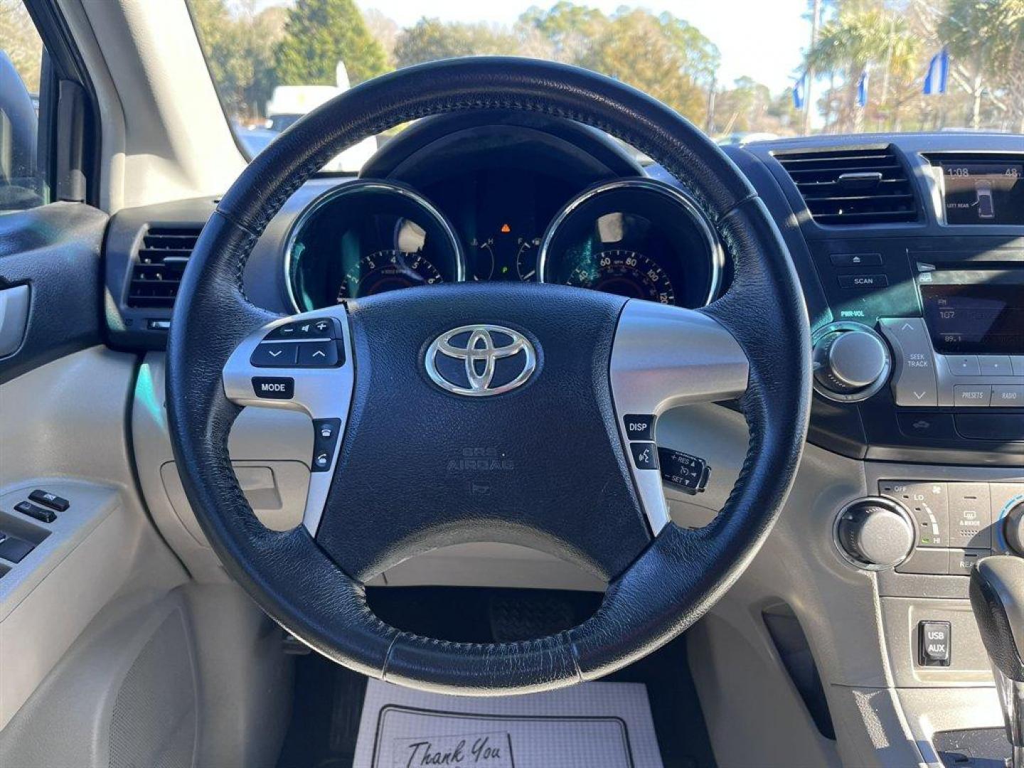 2012 Grey /Grey Toyota Highlander (5TDZK3EH7CS) with an 3.5l V6 SFI Dohc 3.5l engine, Automatic transmission, located at 745 East Steele Rd., West Columbia, SC, 29170, (803) 755-9148, 33.927212, -81.148483 - Special Internet Price! 2012 Toyota Highlander with AM/FM radio, Backup camera, Cruise control, Sunroof, Keyless entry, Leather interior, Heated front seats, Powered driver seat, 3rd row seating, Powered liftgate, Powered windows, Powered door locks, Plus more! - Photo#7