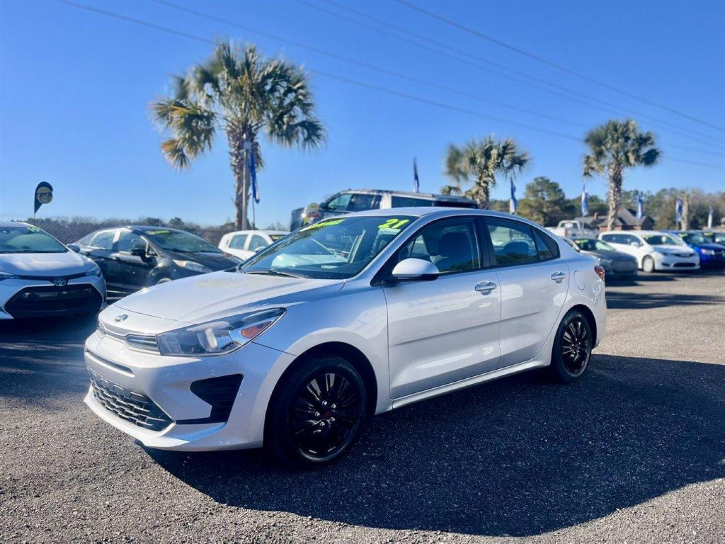 2021 Silver /Black Kia Rio (3KPA24AD5ME) with an 1.6l I-4 DI Dohc Cvvt 1.6 engine, Automatic transmission, located at 745 East Steele Rd., West Columbia, SC, 29170, (803) 755-9148, 33.927212, -81.148483 - Special Internet Price! 2021 Kia Rio S with AM/FM radio, Bluetooth, Backup camera, Cruise control, Manual air conditioning, Cloth interior, Keyless entry, Powered windows, Powered door locks, Plus more! - Photo#0