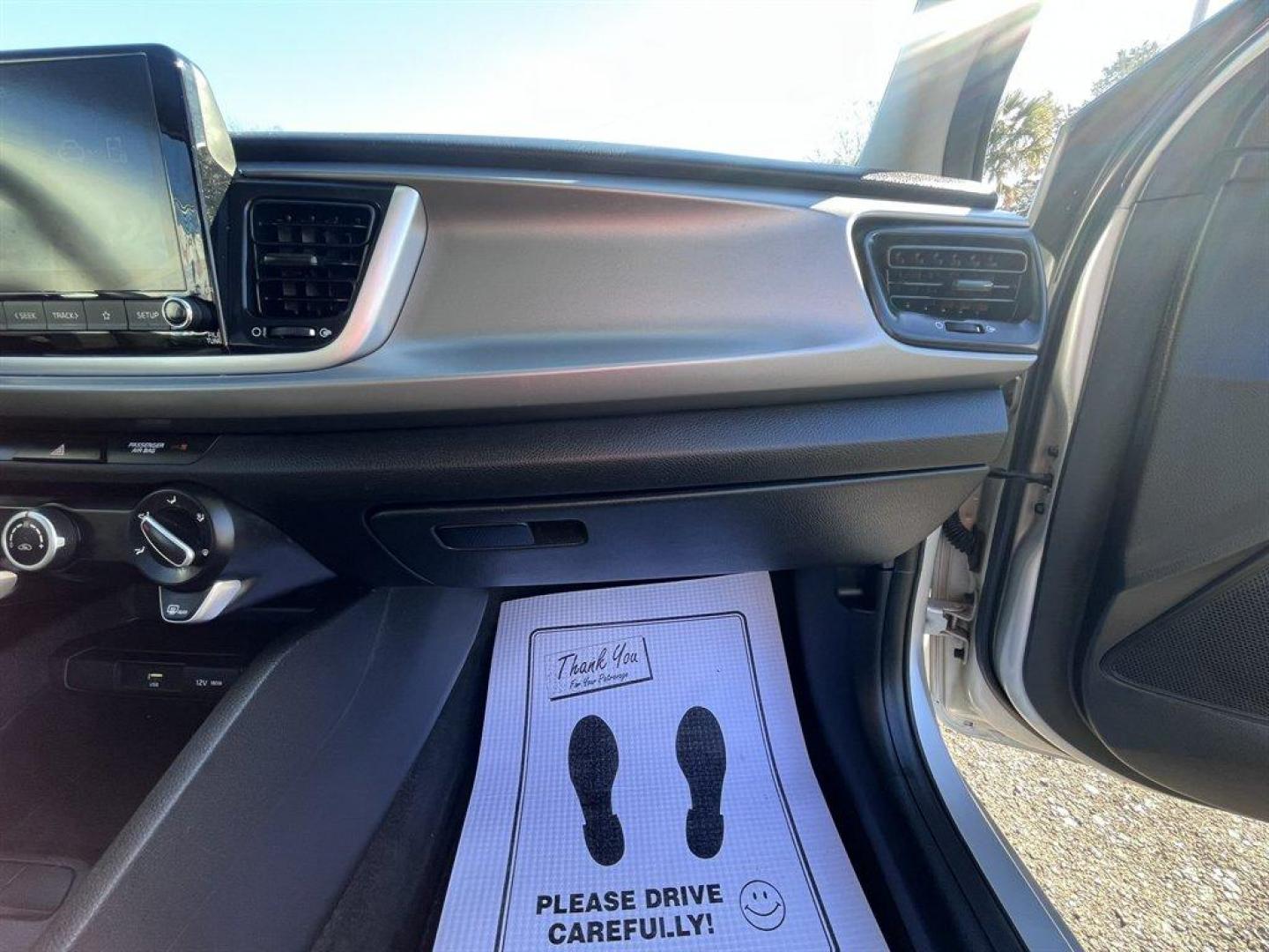 2021 Silver /Black Kia Rio (3KPA24AD5ME) with an 1.6l I-4 DI Dohc Cvvt 1.6 engine, Automatic transmission, located at 745 East Steele Rd., West Columbia, SC, 29170, (803) 755-9148, 33.927212, -81.148483 - Special Internet Price! 2021 Kia Rio S with AM/FM radio, Bluetooth, Backup camera, Cruise control, Manual air conditioning, Cloth interior, Keyless entry, Powered windows, Powered door locks, Plus more! - Photo#28