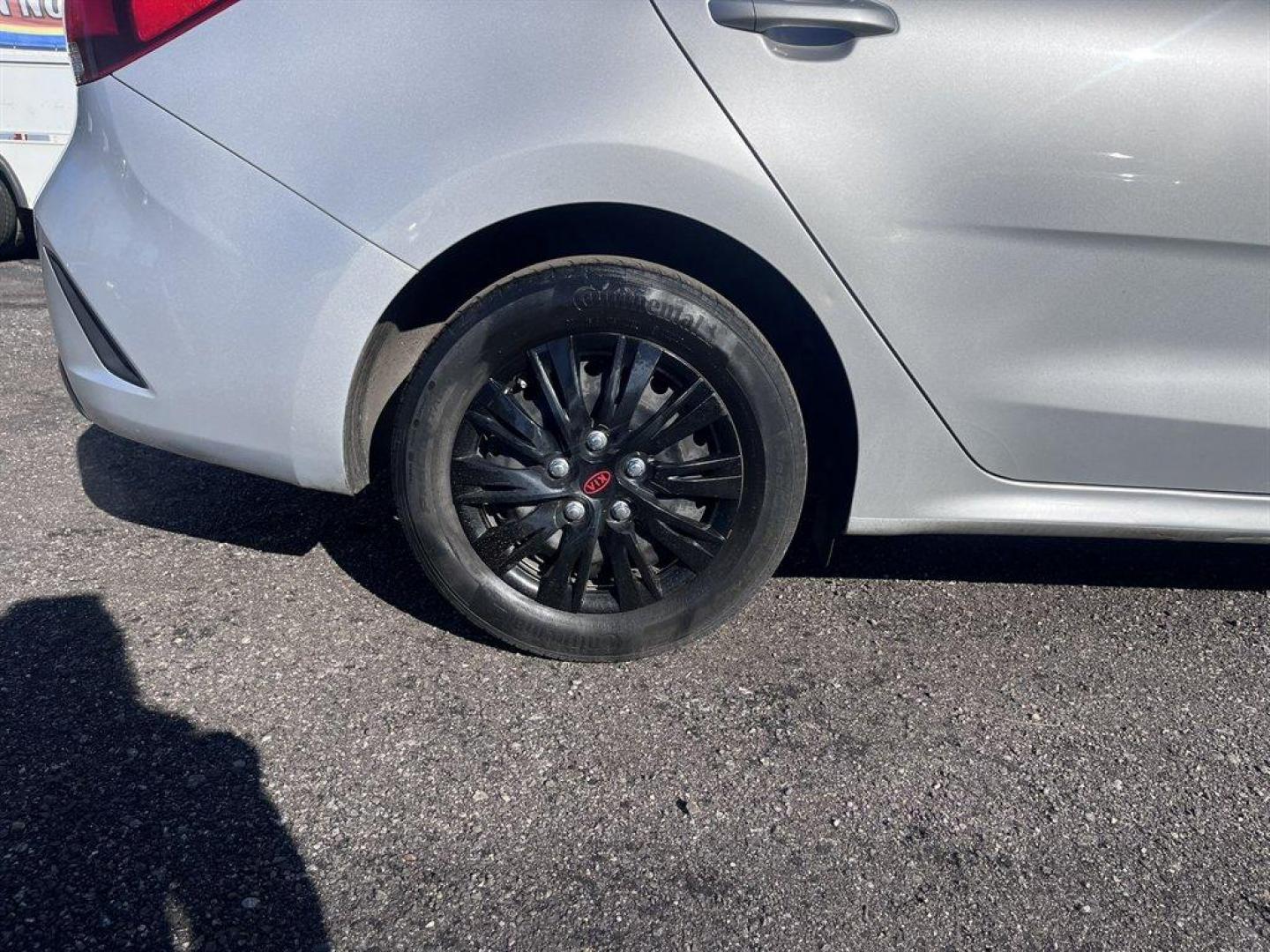 2021 Silver /Black Kia Rio (3KPA24AD5ME) with an 1.6l I-4 DI Dohc Cvvt 1.6 engine, Automatic transmission, located at 745 East Steele Rd., West Columbia, SC, 29170, (803) 755-9148, 33.927212, -81.148483 - Special Internet Price! 2021 Kia Rio S with AM/FM radio, Bluetooth, Backup camera, Cruise control, Manual air conditioning, Cloth interior, Keyless entry, Powered windows, Powered door locks, Plus more! - Photo#31