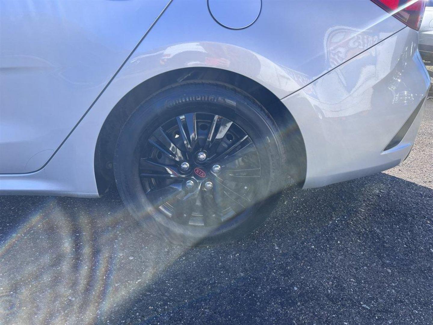 2021 Silver /Black Kia Rio (3KPA24AD5ME) with an 1.6l I-4 DI Dohc Cvvt 1.6 engine, Automatic transmission, located at 745 East Steele Rd., West Columbia, SC, 29170, (803) 755-9148, 33.927212, -81.148483 - Special Internet Price! 2021 Kia Rio S with AM/FM radio, Bluetooth, Backup camera, Cruise control, Manual air conditioning, Cloth interior, Keyless entry, Powered windows, Powered door locks, Plus more! - Photo#32