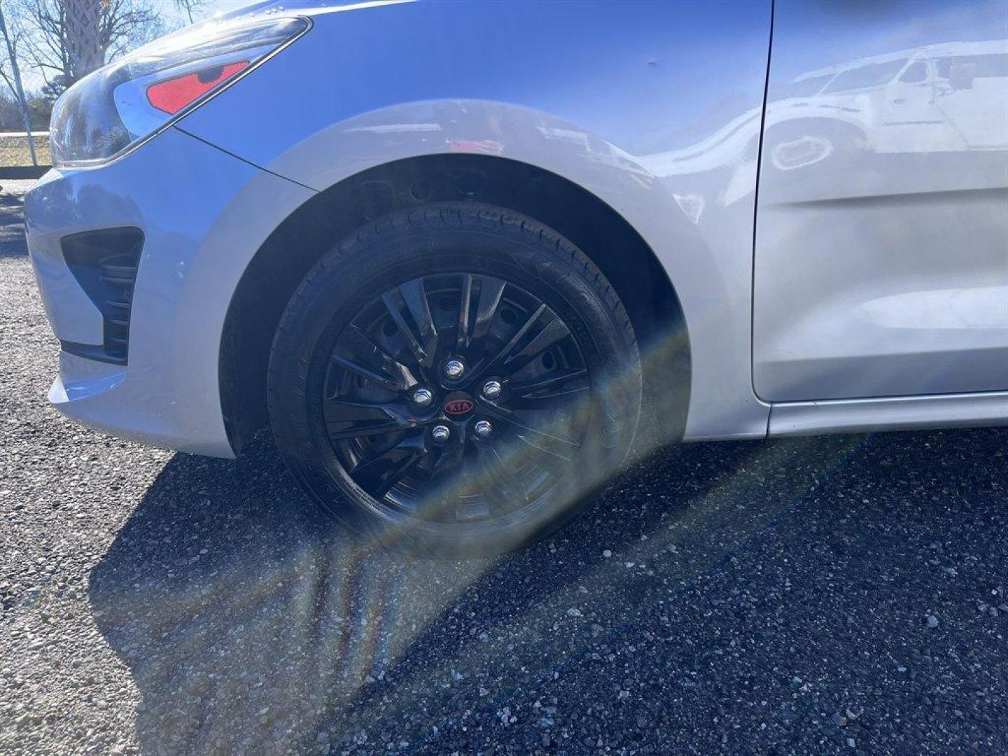 2021 Silver /Black Kia Rio (3KPA24AD5ME) with an 1.6l I-4 DI Dohc Cvvt 1.6 engine, Automatic transmission, located at 745 East Steele Rd., West Columbia, SC, 29170, (803) 755-9148, 33.927212, -81.148483 - Special Internet Price! 2021 Kia Rio S with AM/FM radio, Bluetooth, Backup camera, Cruise control, Manual air conditioning, Cloth interior, Keyless entry, Powered windows, Powered door locks, Plus more! - Photo#35
