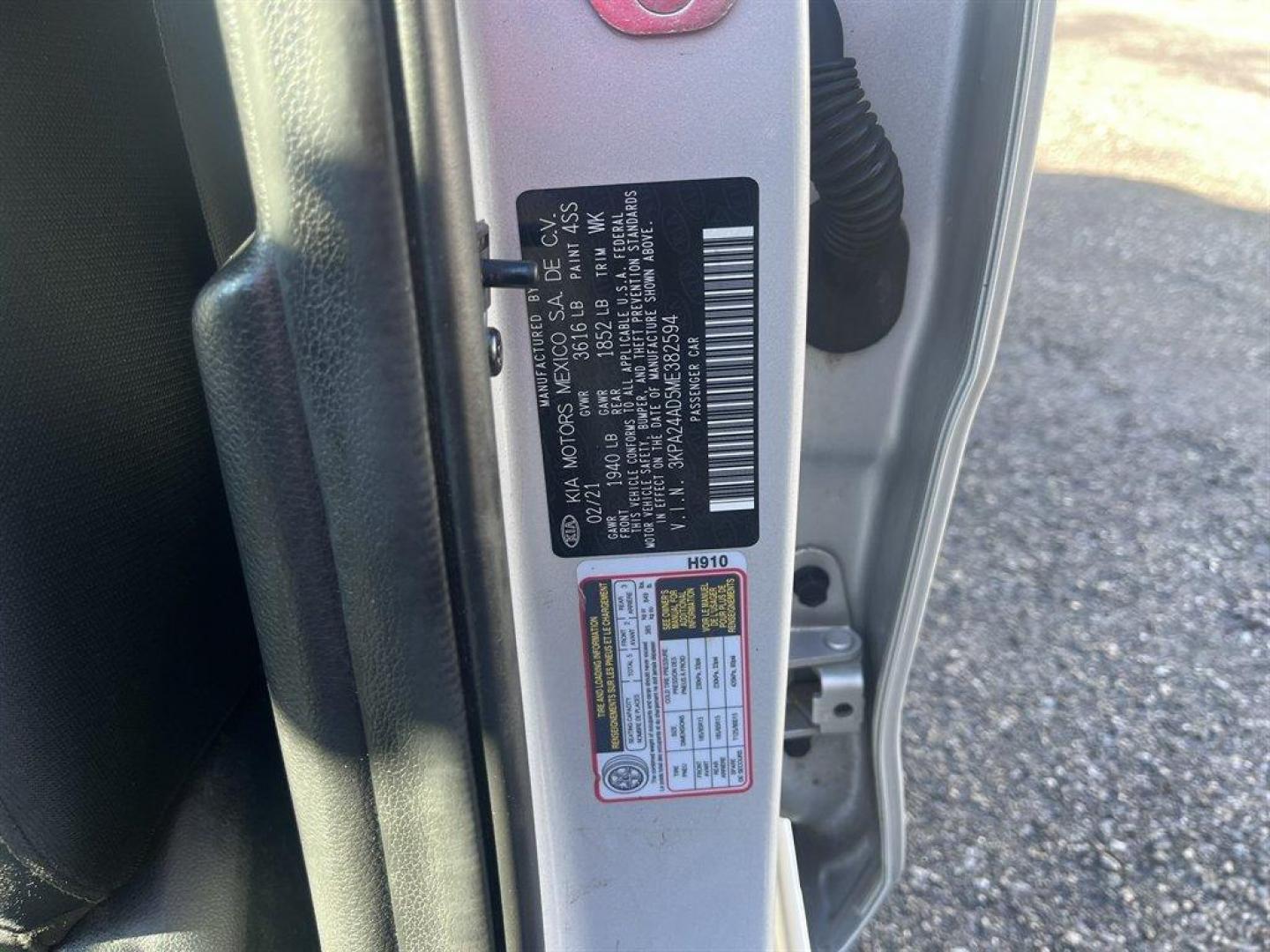 2021 Silver /Black Kia Rio (3KPA24AD5ME) with an 1.6l I-4 DI Dohc Cvvt 1.6 engine, Automatic transmission, located at 745 East Steele Rd., West Columbia, SC, 29170, (803) 755-9148, 33.927212, -81.148483 - Special Internet Price! 2021 Kia Rio S with AM/FM radio, Bluetooth, Backup camera, Cruise control, Manual air conditioning, Cloth interior, Keyless entry, Powered windows, Powered door locks, Plus more! - Photo#36