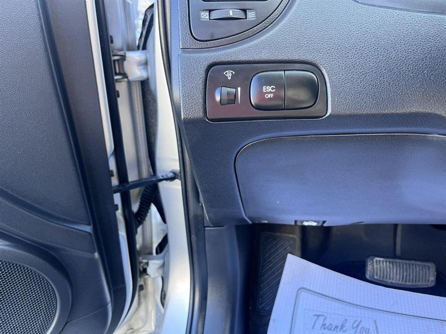 2009 Silver /Black Kia Sportage (KNDJF723997) with an 2.7l V6 MPI Dohc 2.7l engine, Automatic transmission, located at 745 East Steele Rd., West Columbia, SC, 29170, (803) 755-9148, 33.927212, -81.148483 - Special Internet Price! 2009 Kia Sportage with AM/FM radio, Cruise control, Manual air conditioning, Cloth interior, Powered windows, Powered door locks, Plus more! - Photo#15