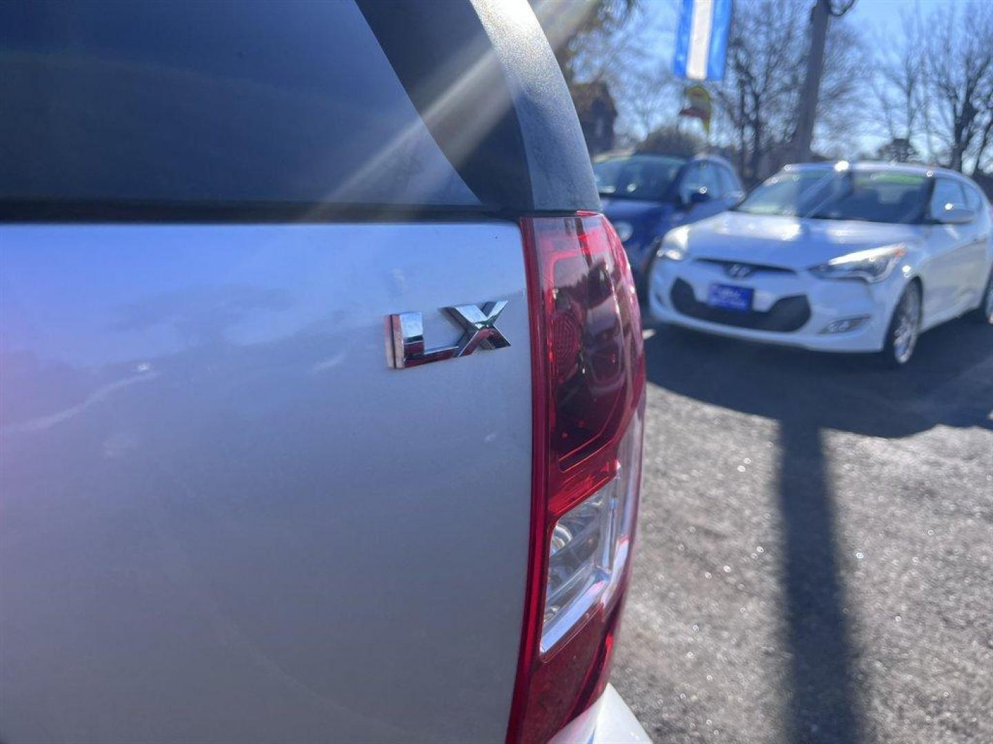 2009 Silver /Black Kia Sportage (KNDJF723997) with an 2.7l V6 MPI Dohc 2.7l engine, Automatic transmission, located at 745 East Steele Rd., West Columbia, SC, 29170, (803) 755-9148, 33.927212, -81.148483 - Special Internet Price! 2009 Kia Sportage with AM/FM radio, Cruise control, Manual air conditioning, Cloth interior, Powered windows, Powered door locks, Plus more! - Photo#25