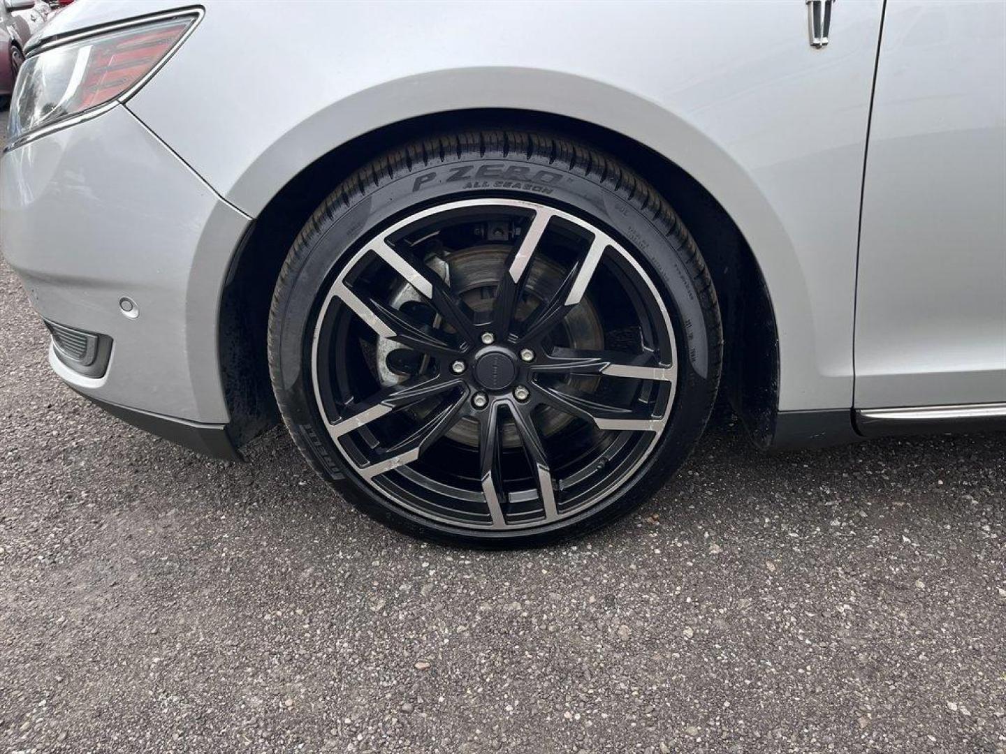 2013 Silver /Black Lincoln MKS (1LNHL9DK1DG) with an 3.7l V6 Smpi TI-VCT 3.7l engine, Automatic transmission, located at 745 East Steele Rd., West Columbia, SC, 29170, (803) 755-9148, 33.927212, -81.148483 - Special Internet Price! 2013 Lincoln MKS with AM/FM radio, Bluetooth, Backup camera. Navigation, Cruise control, Keyless entry, Push to start, Dual sunroof, Leather interior, Powered front seats, Powered windows, Powered door locks, Plus more! - Photo#34