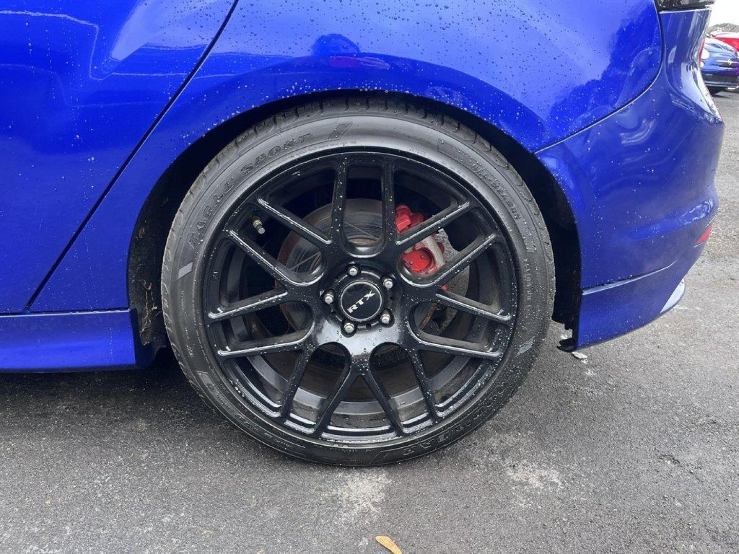 2013 Blue /Black Ford Focus (1FADP3L93DL) with an 2.0l I-4 DI T/C Ecoboost engine, Manual transmission, located at 745 East Steele Rd., West Columbia, SC, 29170, (803) 755-9148, 33.927212, -81.148483 - Special Internet Price! 2013 Ford Focus with AM/FM radio, Bluetooth, Navigation, Cruise control, Sunroof, Push to start, Keyless entry, Manual transmission, Powered windows, Powered door locks, Plus more! - Photo#35