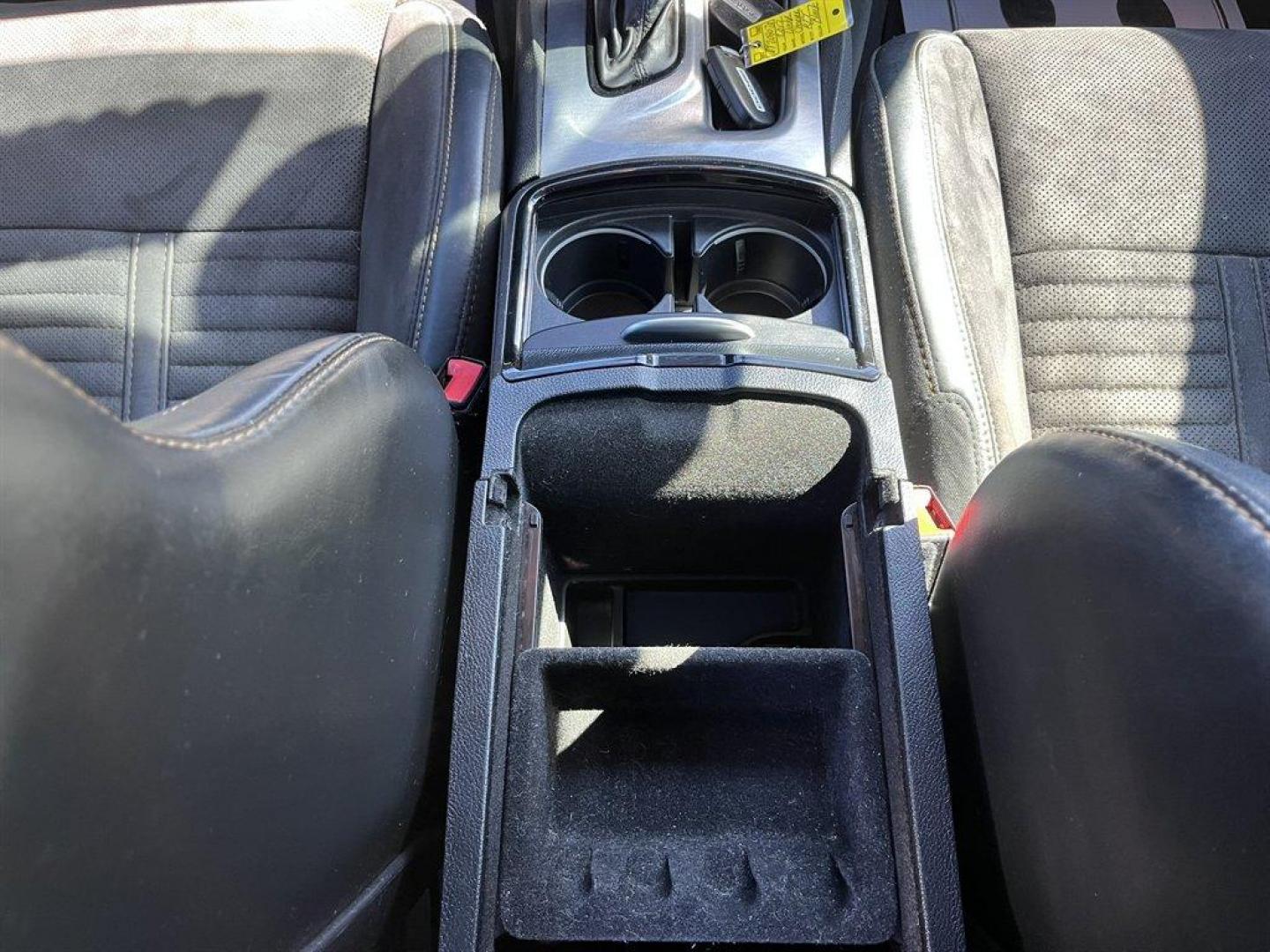 2017 Black /Black Dodge Charger (2C3CDXCT3HH) with an 5.7l V8 SFI Hemi MLT-Disp engine, Automatic transmission, located at 745 East Steele Rd., West Columbia, SC, 29170, (803) 755-9148, 33.927212, -81.148483 - Special Internet Price! 2017 Dodge Charger R/T Hemi with AM/FM radio, Bluetooth, Backup camera, Navigation, Sunroof, Heated seats, Keyless entry, Push to start, Powered windows, Powered door locks, Plus more! - Photo#20