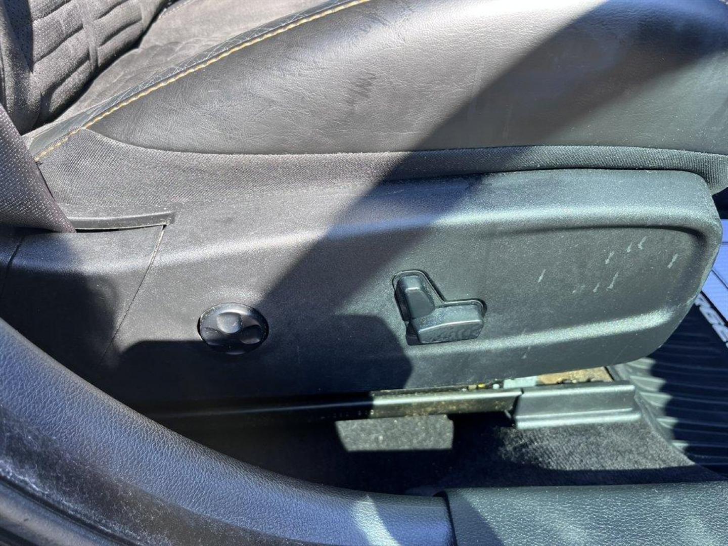 2017 Black /Black Dodge Charger (2C3CDXCT3HH) with an 5.7l V8 SFI Hemi MLT-Disp engine, Automatic transmission, located at 745 East Steele Rd., West Columbia, SC, 29170, (803) 755-9148, 33.927212, -81.148483 - Special Internet Price! 2017 Dodge Charger R/T Hemi with AM/FM radio, Bluetooth, Backup camera, Navigation, Sunroof, Heated seats, Keyless entry, Push to start, Powered windows, Powered door locks, Plus more! - Photo#35