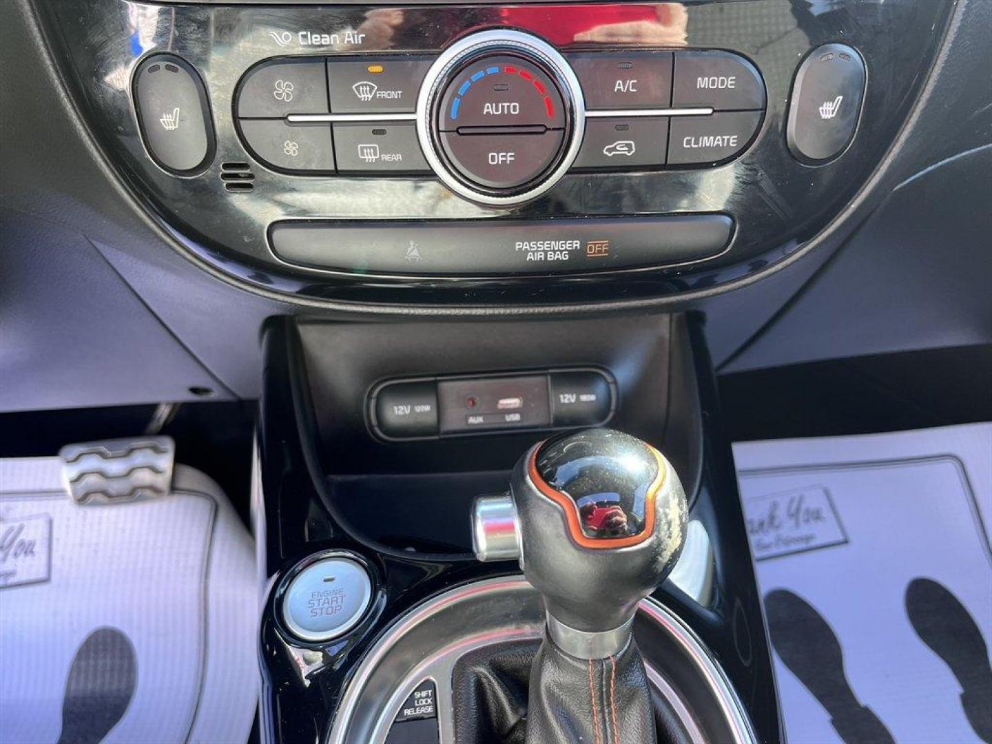 2019 Black /Black Kia Soul (KNDJX3AA2K7) with an 1.6l I-4 DI Dohc T/C 1.6l engine, Automatic transmission, located at 745 East Steele Rd., West Columbia, SC, 29170, (803) 755-9148, 33.927212, -81.148483 - Special Internet Price! 2019 Kia Soul with AM/FM radio, Bluetooth, Backup camera, Navigation, Panoramic sunroof, Keyless entry, Push to start, Powered windows, Powered door locks, Plus more! - Photo#15