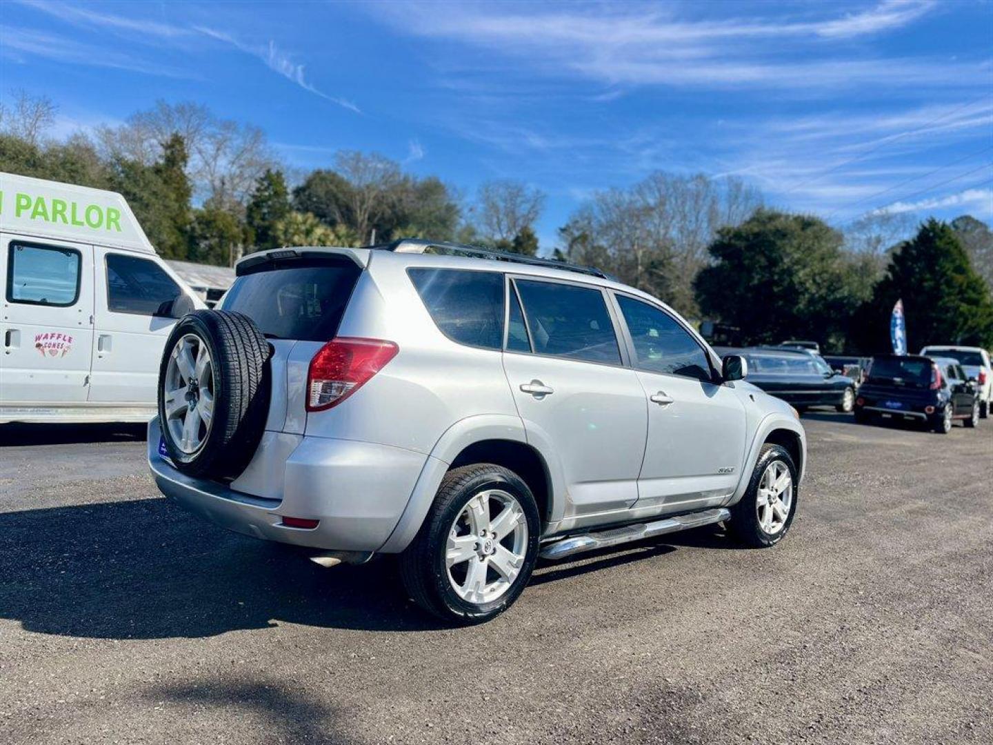 2006 Silver /Grey Toyota RAV4 (JTMZD32V866) with an 2.4l I-4 SFI Dohc 2.4l engine, Auto transmission, located at 745 East Steele Rd., West Columbia, SC, 29170, (803) 755-9148, 33.927212, -81.148483 - Special Internet Price! 2006 Toyota RAV4 with AM/FM radio, Cruise control, Manual air conditioning, Keyless entry, Cloth interior, Powered windows, Powered door locks, Plus more! - Photo#3