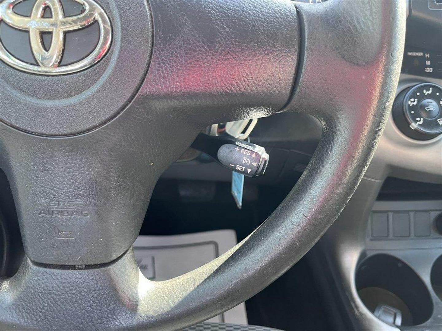 2006 Silver /Grey Toyota RAV4 (JTMZD32V866) with an 2.4l I-4 SFI Dohc 2.4l engine, Auto transmission, located at 745 East Steele Rd., West Columbia, SC, 29170, (803) 755-9148, 33.927212, -81.148483 - Special Internet Price! 2006 Toyota RAV4 with AM/FM radio, Cruise control, Manual air conditioning, Keyless entry, Cloth interior, Powered windows, Powered door locks, Plus more! - Photo#8