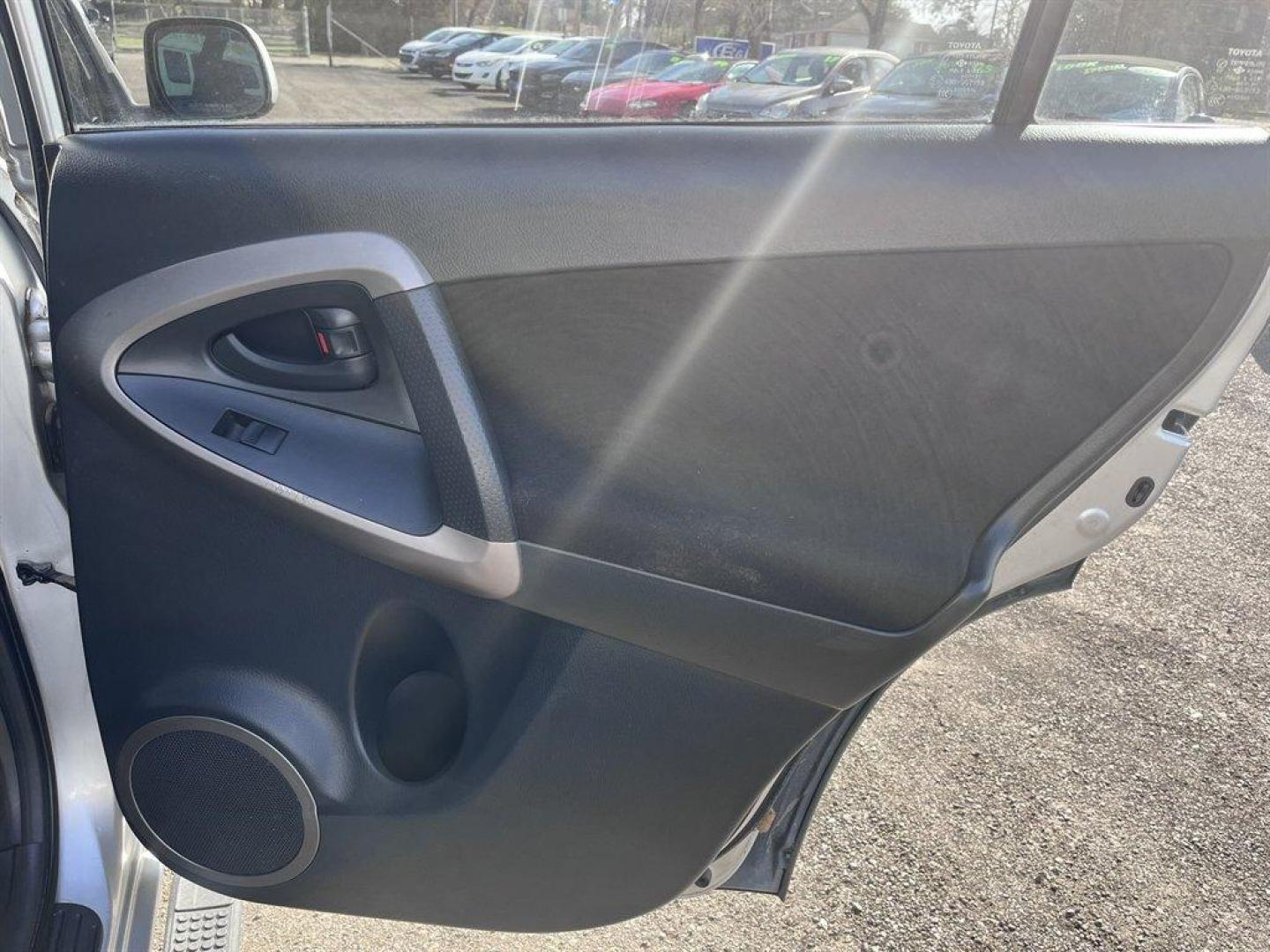 2006 Silver /Grey Toyota RAV4 (JTMZD32V866) with an 2.4l I-4 SFI Dohc 2.4l engine, Auto transmission, located at 745 East Steele Rd., West Columbia, SC, 29170, (803) 755-9148, 33.927212, -81.148483 - Special Internet Price! 2006 Toyota RAV4 with AM/FM radio, Cruise control, Manual air conditioning, Keyless entry, Cloth interior, Powered windows, Powered door locks, Plus more! - Photo#20