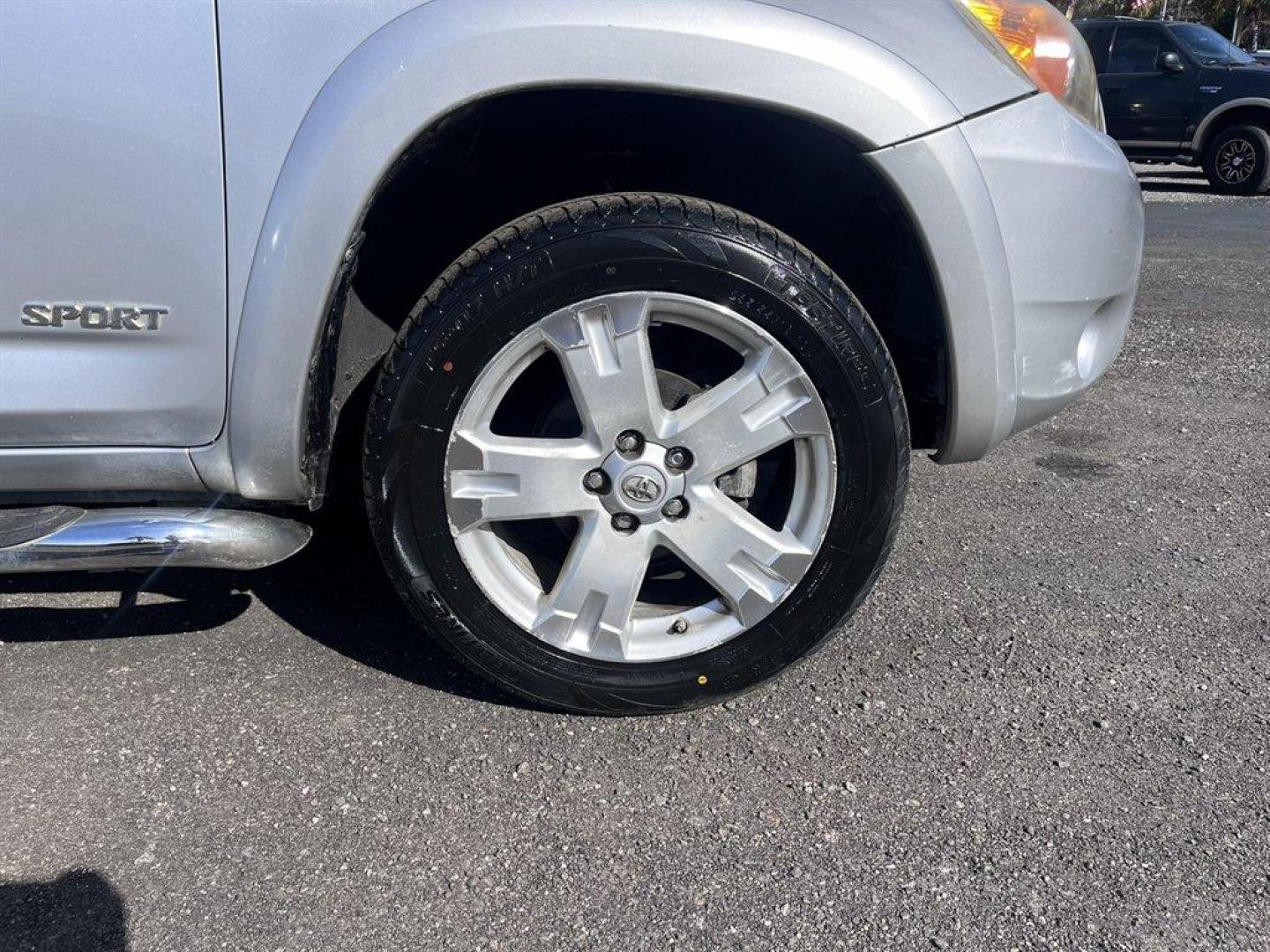 2006 Silver /Grey Toyota RAV4 (JTMZD32V866) with an 2.4l I-4 SFI Dohc 2.4l engine, Auto transmission, located at 745 East Steele Rd., West Columbia, SC, 29170, (803) 755-9148, 33.927212, -81.148483 - Special Internet Price! 2006 Toyota RAV4 with AM/FM radio, Cruise control, Manual air conditioning, Keyless entry, Cloth interior, Powered windows, Powered door locks, Plus more! - Photo#27