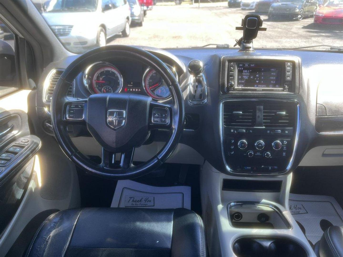 2018 Silver /Black Dodge Grand Caravan (2C4RDGCG9JR) with an 3.6l V6 MPI Dohc VVT Flex engine, Automatic transmission, located at 745 East Steele Rd., West Columbia, SC, 29170, (803) 755-9148, 33.927212, -81.148483 - Special Internet Price! 2018 Dodge Grand Caravan with AM/FM, Backup camera, Cruise control, 3rd row seating, Leather interior, Powered rear slinding doors, Keyless entry, Powered door locks, Powered windows, Plus more! - Photo#6