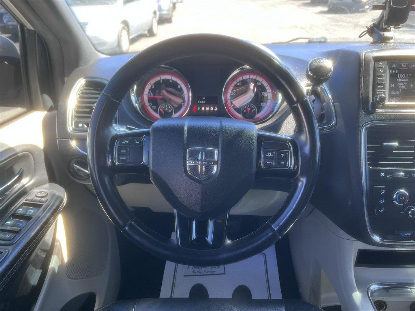 2018 Silver /Black Dodge Grand Caravan (2C4RDGCG9JR) with an 3.6l V6 MPI Dohc VVT Flex engine, Automatic transmission, located at 745 East Steele Rd., West Columbia, SC, 29170, (803) 755-9148, 33.927212, -81.148483 - Special Internet Price! 2018 Dodge Grand Caravan with AM/FM, Backup camera, Cruise control, 3rd row seating, Leather interior, Powered rear slinding doors, Keyless entry, Powered door locks, Powered windows, Plus more! - Photo#7