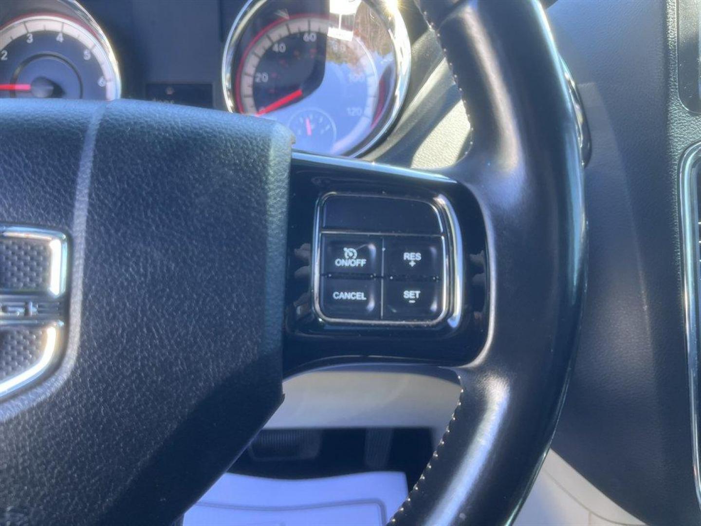 2018 Silver /Black Dodge Grand Caravan (2C4RDGCG9JR) with an 3.6l V6 MPI Dohc VVT Flex engine, Automatic transmission, located at 745 East Steele Rd., West Columbia, SC, 29170, (803) 755-9148, 33.927212, -81.148483 - Special Internet Price! 2018 Dodge Grand Caravan with AM/FM, Backup camera, Cruise control, 3rd row seating, Leather interior, Powered rear slinding doors, Keyless entry, Powered door locks, Powered windows, Plus more! - Photo#9