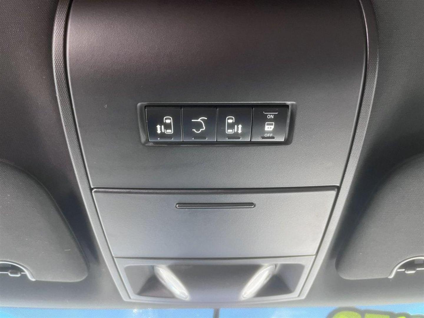 2018 Silver /Black Dodge Grand Caravan (2C4RDGCG9JR) with an 3.6l V6 MPI Dohc VVT Flex engine, Automatic transmission, located at 745 East Steele Rd., West Columbia, SC, 29170, (803) 755-9148, 33.927212, -81.148483 - Special Internet Price! 2018 Dodge Grand Caravan with AM/FM, Backup camera, Cruise control, 3rd row seating, Leather interior, Powered rear slinding doors, Keyless entry, Powered door locks, Powered windows, Plus more! - Photo#16