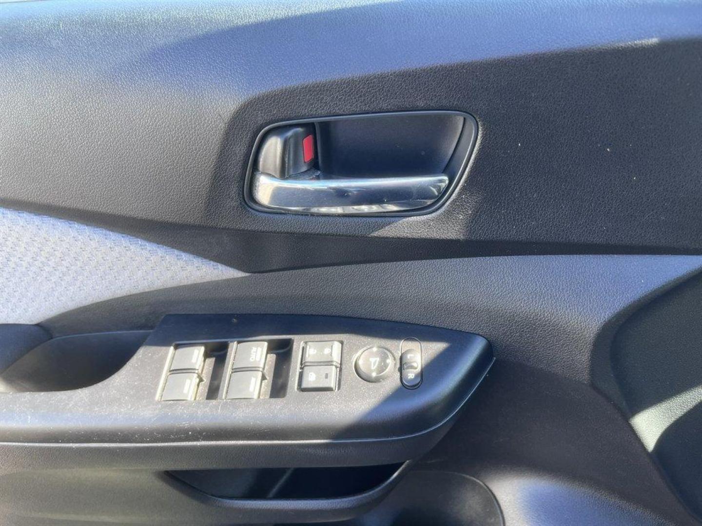 2015 Grey /Grey Honda CR-V (5J6RM4H55FL) with an 2.4l I-4 MPI Dohc 2.4l engine, Automatic transmission, located at 745 East Steele Rd., West Columbia, SC, 29170, (803) 755-9148, 33.927212, -81.148483 - Special Internet Price! 2015 Honda CR-V with AM/FM radio, Cruise control, Backup camera, Sunroof, Keyless entry, Push to start, Cloth interior, Powered windows, Powered door locks, Plus more! - Photo#18