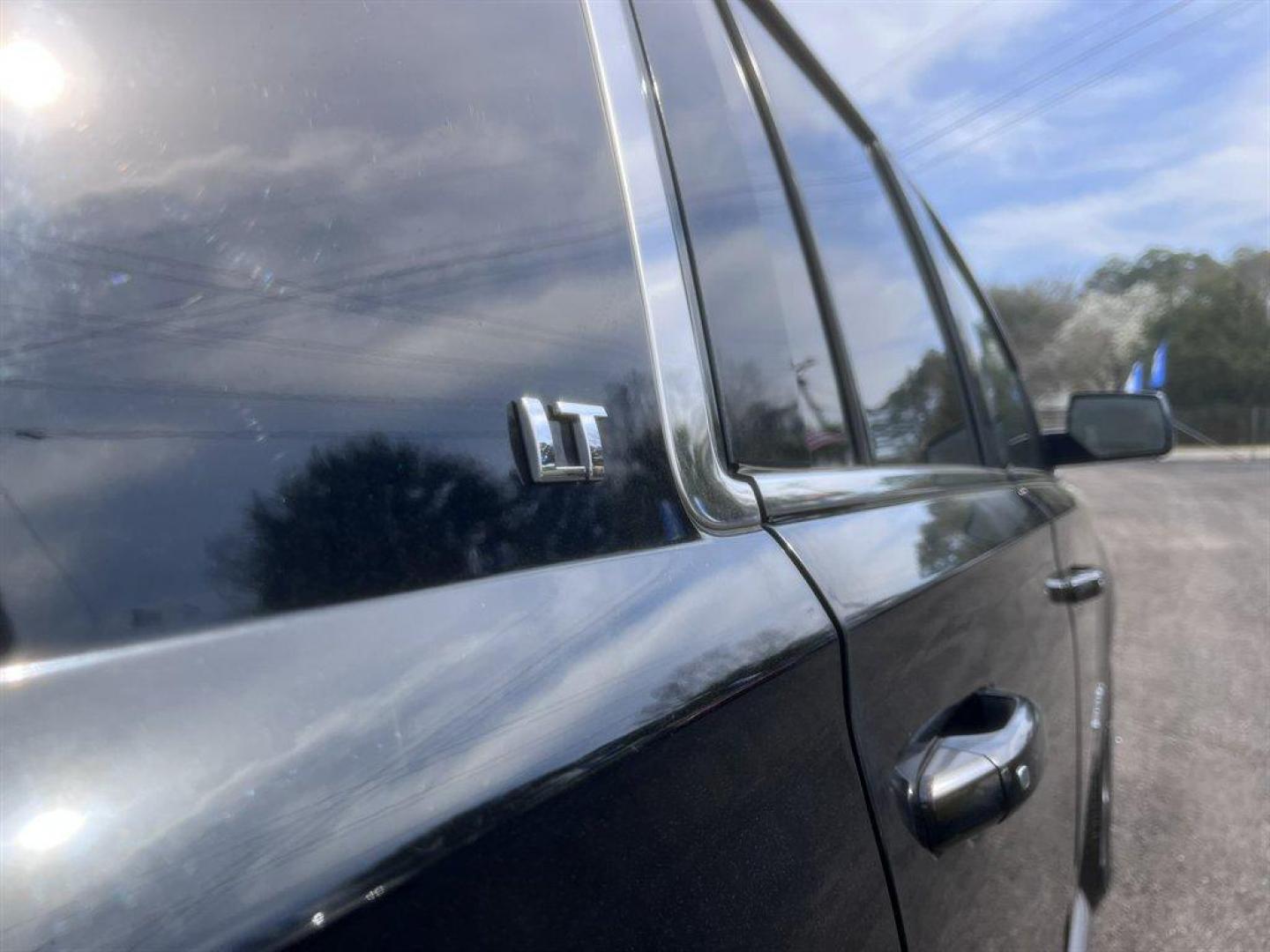 2017 Black /Grey Chevrolet Suburban (1GNSCHKC0HR) with an 5.3l V8 DI VVT Flex 5.3l engine, Automatic transmission, located at 745 East Steele Rd., West Columbia, SC, 29170, (803) 755-9148, 33.927212, -81.148483 - Special Internet Price! 2017 Chevrolet Suburban LT with AM/FM radio, Bluetooth, Backup camera, Sunroof, Push to start, Keyless entry, Leather interior, Heated seats, Rear entertainment, 3rd row seating, Powered windows, Powered door locks, Plus more! - Photo#41