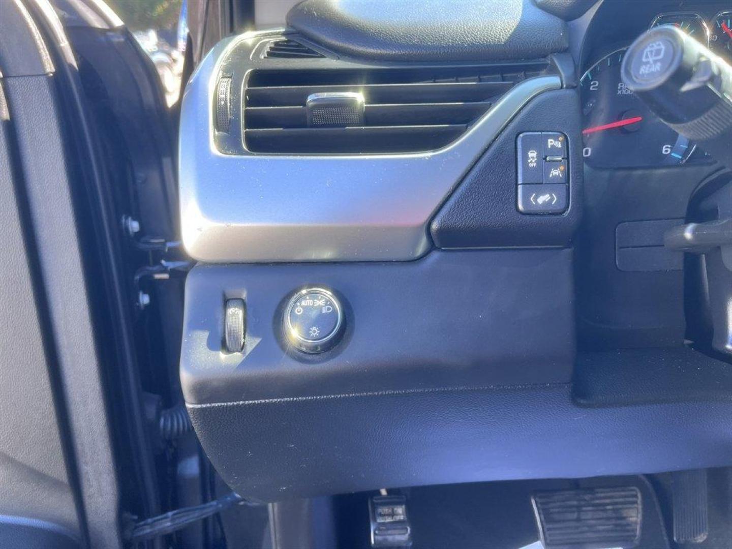 2017 Black /Black Chevrolet Tahoe (1GNSCBKC2HR) with an 5.3l V8 DI VVT Flex 5.3l engine, Automatic transmission, located at 745 East Steele Rd., West Columbia, SC, 29170, (803) 755-9148, 33.927212, -81.148483 - Special Internet Price! 2017 Chevrolet Tahoe with AM/FM radio, Bluetooth, Cruise control, Backup camera, Navigation, Leather interior, Keyless entry, 3rd row seating, Heated front seats, Powered front seats, Powered windows, Powered door locks, Plus more! - Photo#19