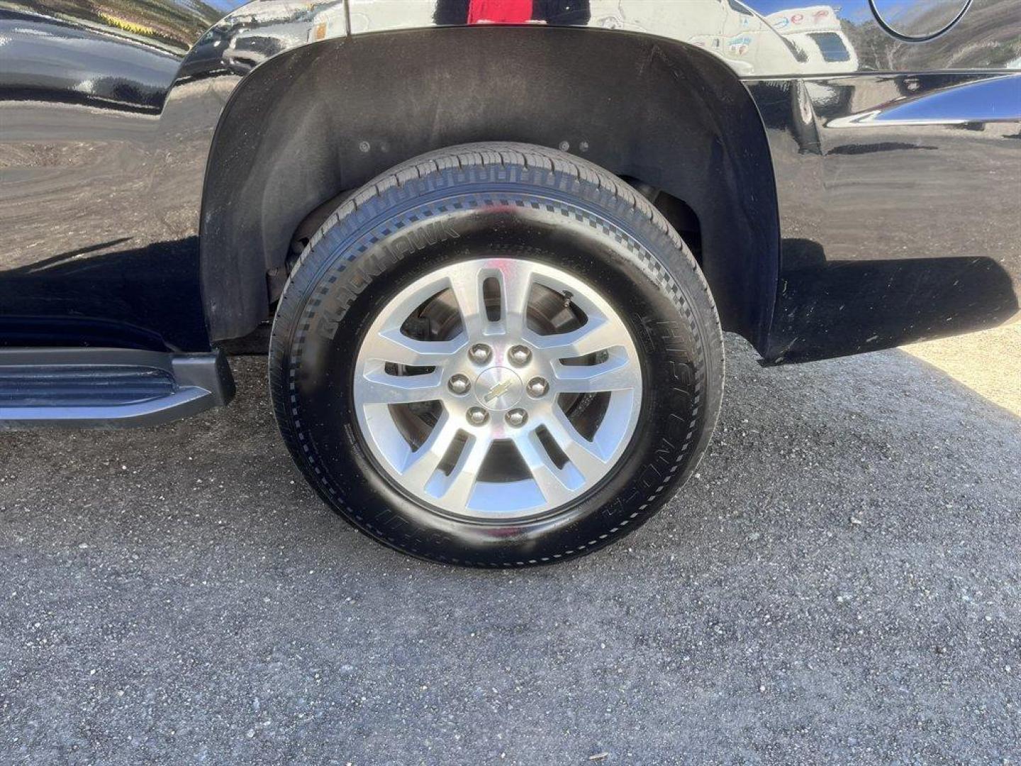 2017 Black /Black Chevrolet Tahoe (1GNSCBKC2HR) with an 5.3l V8 DI VVT Flex 5.3l engine, Automatic transmission, located at 745 East Steele Rd., West Columbia, SC, 29170, (803) 755-9148, 33.927212, -81.148483 - Special Internet Price! 2017 Chevrolet Tahoe with AM/FM radio, Bluetooth, Cruise control, Backup camera, Navigation, Leather interior, Keyless entry, 3rd row seating, Heated front seats, Powered front seats, Powered windows, Powered door locks, Plus more! - Photo#40