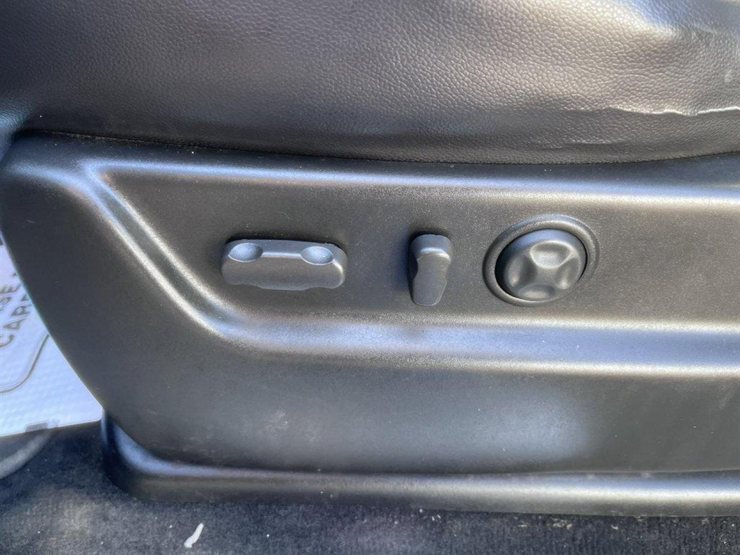 2008 Black /Black Chevrolet Suburban (3GNFC16078G) with an 5.3l V8 SFI Flex 5.3l engine, Automatic transmission, located at 745 East Steele Rd., West Columbia, SC, 29170, (803) 755-9148, 33.927212, -81.148483 - Special Internet Price! 2008 Chevrolet Suburban LTZ with AM/FM radio, Bluetooth, Backup camera, Navigation, Cruise control, Sunroof, Keyless entry, Leather interior, Powered front seats, Heated seats, Rear entertainment, 3rd row seating, Powered windows, Powered liftgate, Powered door locks, Plus mo - Photo#23