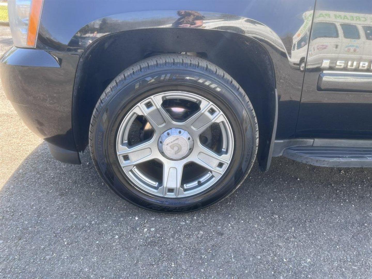 2008 Black /Black Chevrolet Suburban (3GNFC16078G) with an 5.3l V8 SFI Flex 5.3l engine, Automatic transmission, located at 745 East Steele Rd., West Columbia, SC, 29170, (803) 755-9148, 33.927212, -81.148483 - Special Internet Price! 2008 Chevrolet Suburban LTZ with AM/FM radio, Bluetooth, Backup camera, Navigation, Cruise control, Sunroof, Keyless entry, Leather interior, Powered front seats, Heated seats, Rear entertainment, 3rd row seating, Powered windows, Powered liftgate, Powered door locks, Plus mo - Photo#40