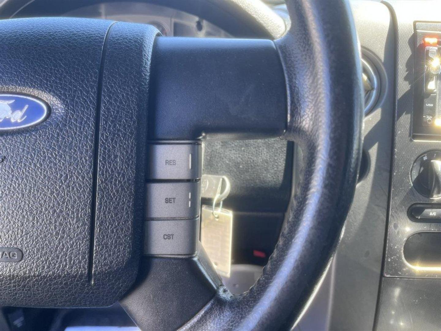 2005 Black /Black Ford F150 (1FTPW14535K) with an 5.4l V8 SFI 5.4l engine, Automatic transmission, located at 745 East Steele Rd., West Columbia, SC, 29170, (803) 755-9148, 33.927212, -81.148483 - Photo#9