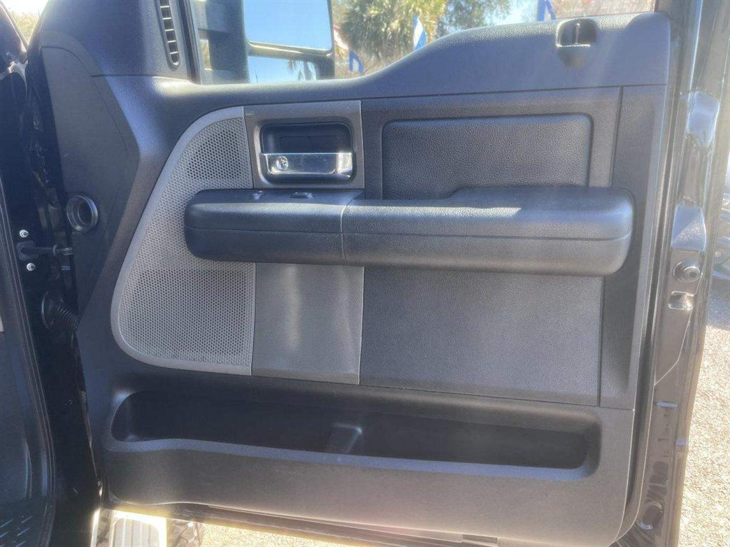 2005 Black /Black Ford F150 (1FTPW14535K) with an 5.4l V8 SFI 5.4l engine, Automatic transmission, located at 745 East Steele Rd., West Columbia, SC, 29170, (803) 755-9148, 33.927212, -81.148483 - Photo#24