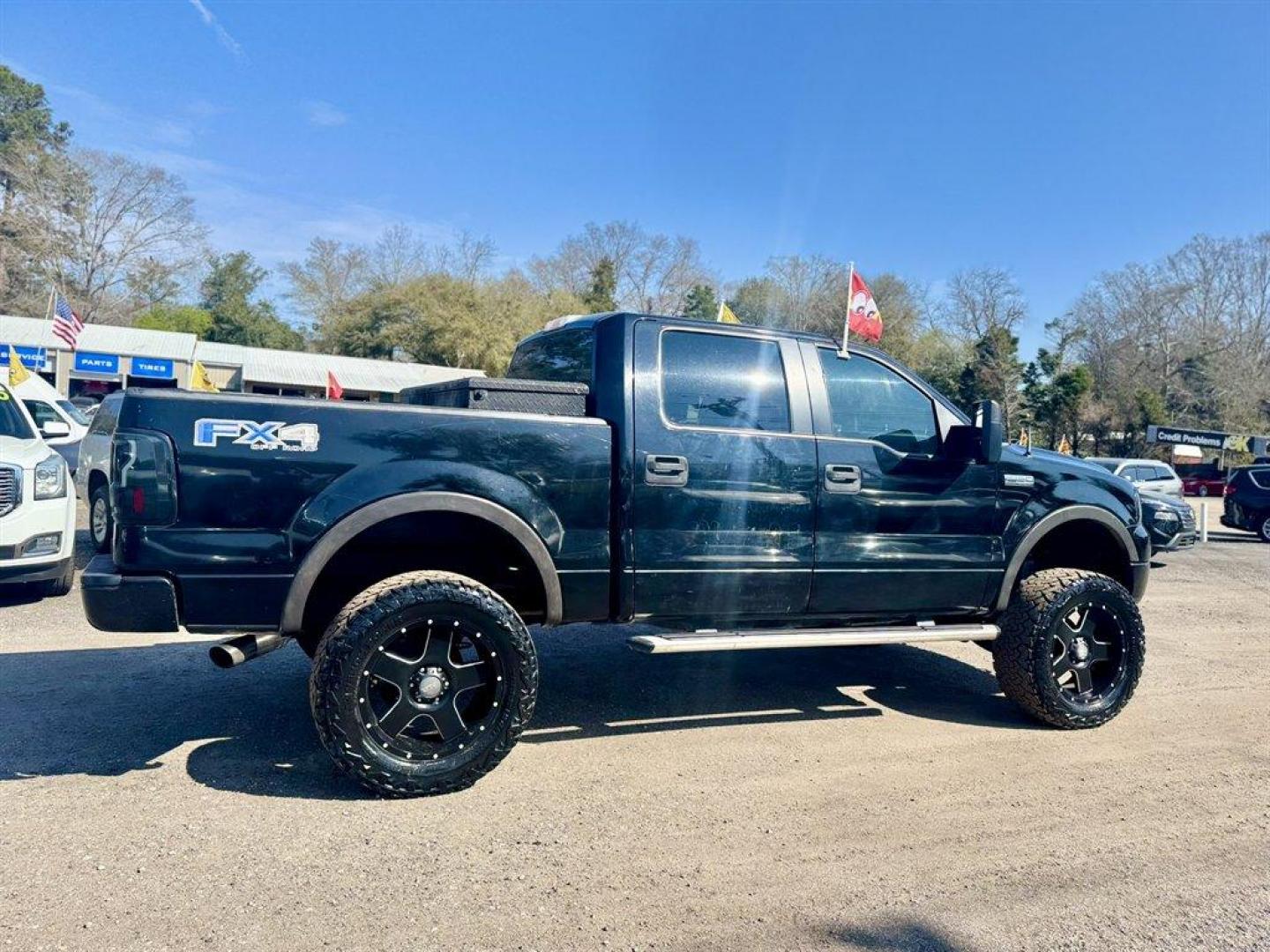 2005 Black /Black Ford F150 (1FTPW14535K) with an 5.4l V8 EFI Sohc 5.4l engine, Automatic transmission, located at 745 East Steele Rd., West Columbia, SC, 29170, (803) 755-9148, 33.927212, -81.148483 - Photo#3