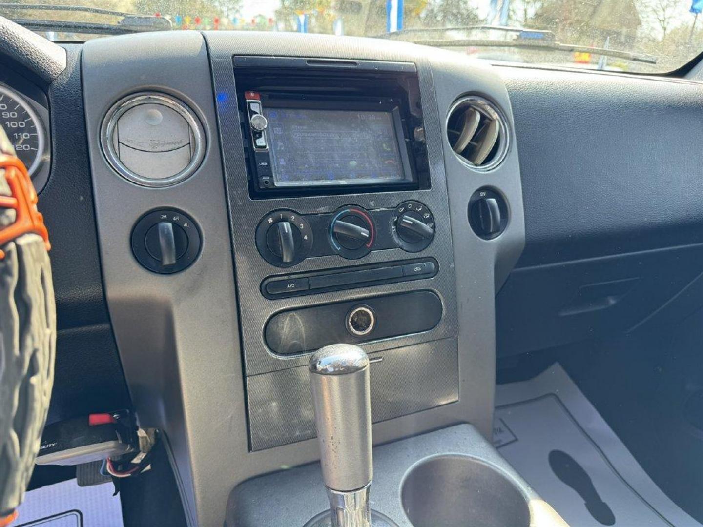 2005 Black /Black Ford F150 (1FTPW14535K) with an 5.4l V8 EFI Sohc 5.4l engine, Automatic transmission, located at 745 East Steele Rd., West Columbia, SC, 29170, (803) 755-9148, 33.927212, -81.148483 - Photo#12