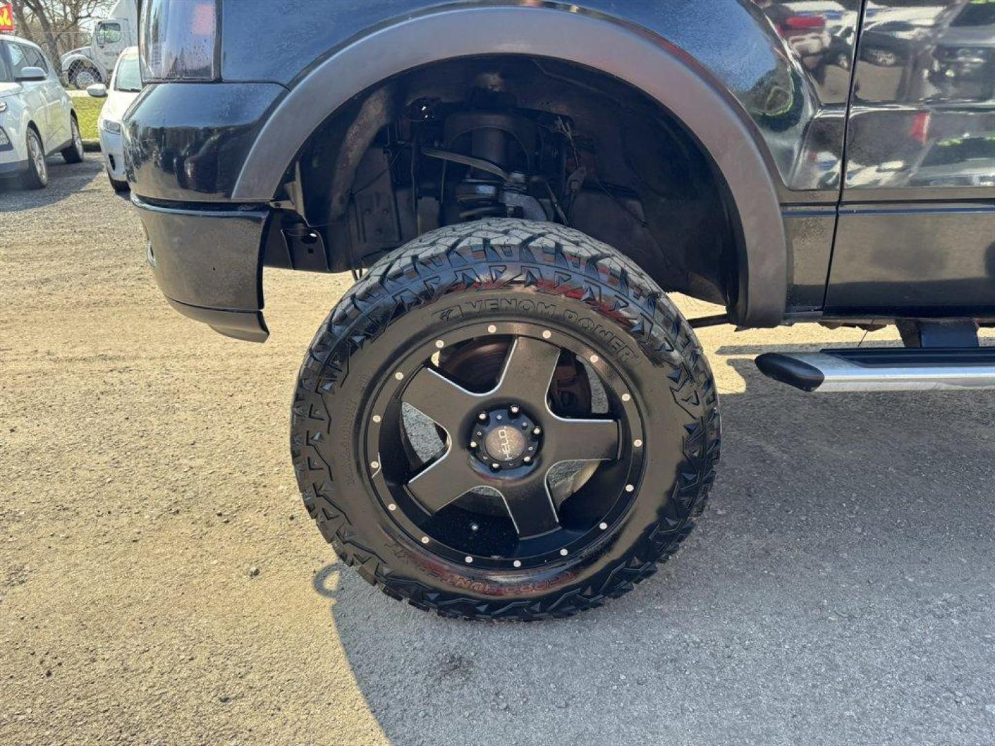 2005 Black /Black Ford F150 (1FTPW14535K) with an 5.4l V8 EFI Sohc 5.4l engine, Automatic transmission, located at 745 East Steele Rd., West Columbia, SC, 29170, (803) 755-9148, 33.927212, -81.148483 - Photo#28