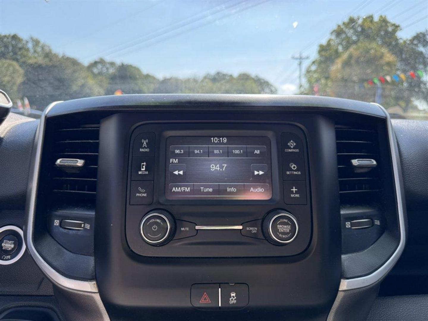 2019 White /Grey Ram 2500 (3C6UR5JL3KG) with an 6.7l I-6 FI Tdsl HO 6.7l engine, Automatic transmission, located at 745 East Steele Rd., West Columbia, SC, 29170, (803) 755-9148, 33.927212, -81.148483 - Special Internet Price! 2019 RAM 2500 - Photo#12