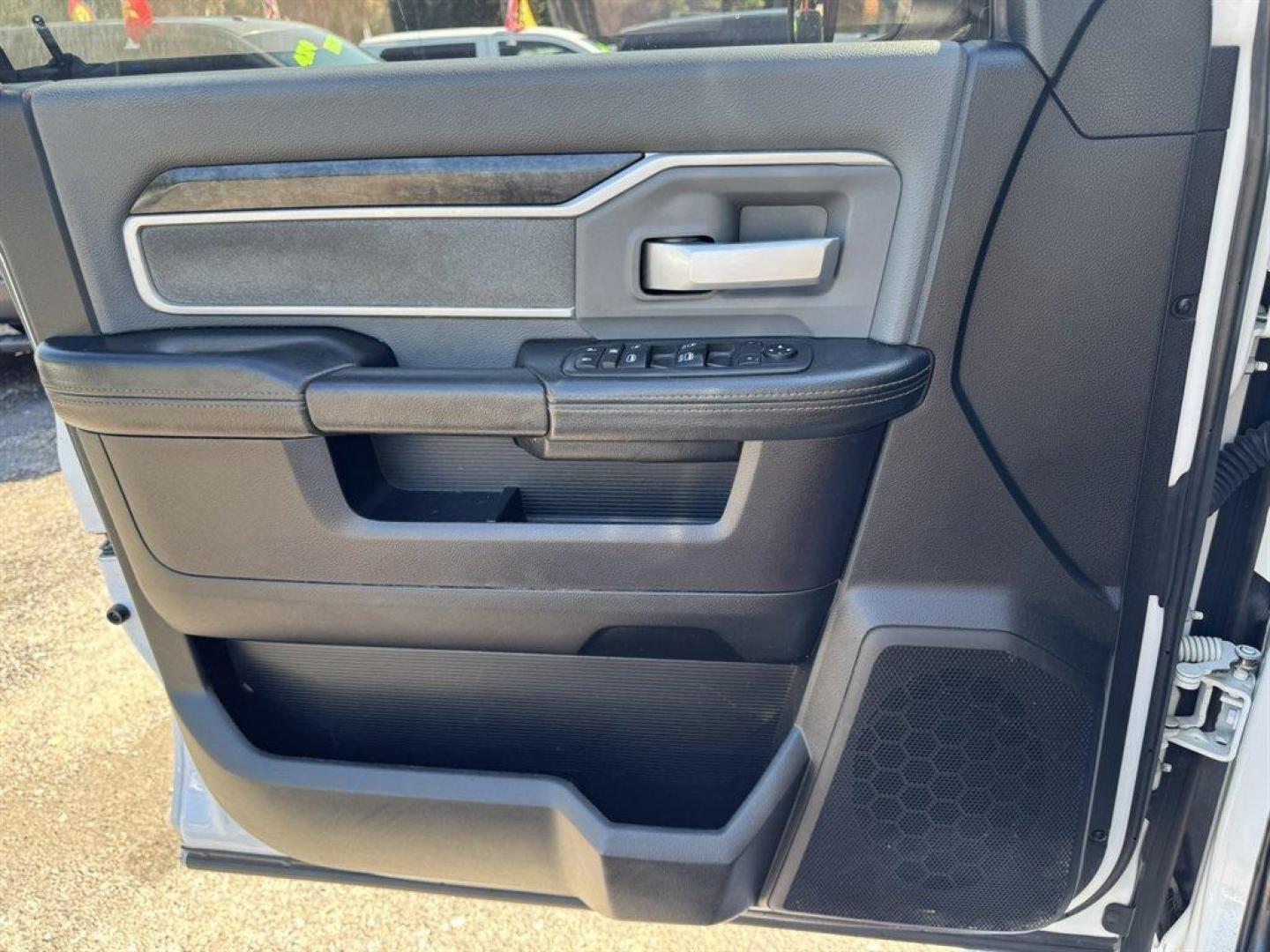 2019 White /Grey Ram 2500 (3C6UR5JL3KG) with an 6.7l I-6 FI Tdsl HO 6.7l engine, Automatic transmission, located at 745 East Steele Rd., West Columbia, SC, 29170, (803) 755-9148, 33.927212, -81.148483 - Special Internet Price! 2019 RAM 2500 - Photo#18