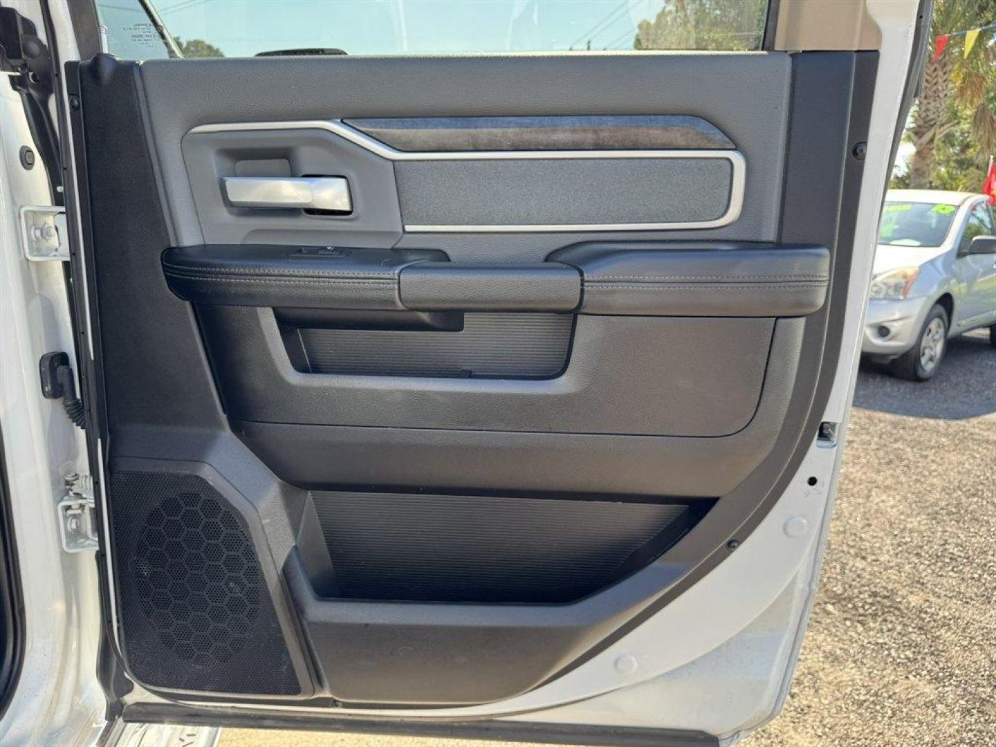 2019 White /Grey Ram 2500 (3C6UR5JL3KG) with an 6.7l I-6 FI Tdsl HO 6.7l engine, Automatic transmission, located at 745 East Steele Rd., West Columbia, SC, 29170, (803) 755-9148, 33.927212, -81.148483 - Special Internet Price! 2019 RAM 2500 - Photo#23