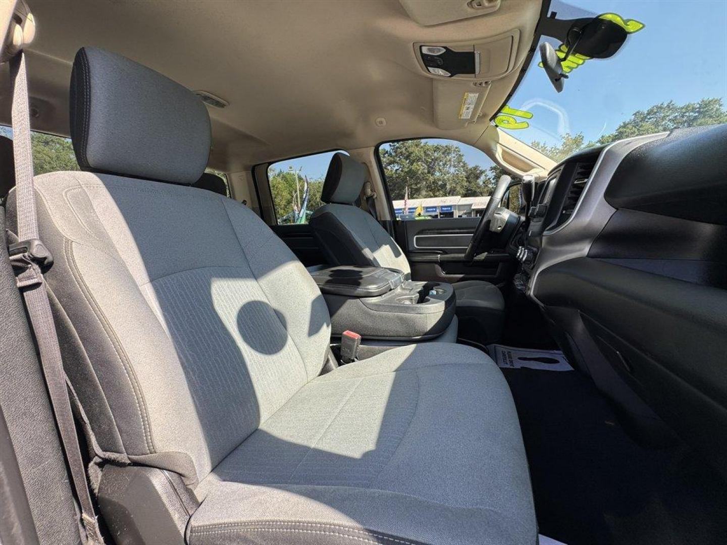 2019 White /Grey Ram 2500 (3C6UR5JL3KG) with an 6.7l I-6 FI Tdsl HO 6.7l engine, Automatic transmission, located at 745 East Steele Rd., West Columbia, SC, 29170, (803) 755-9148, 33.927212, -81.148483 - Special Internet Price! 2019 RAM 2500 - Photo#26