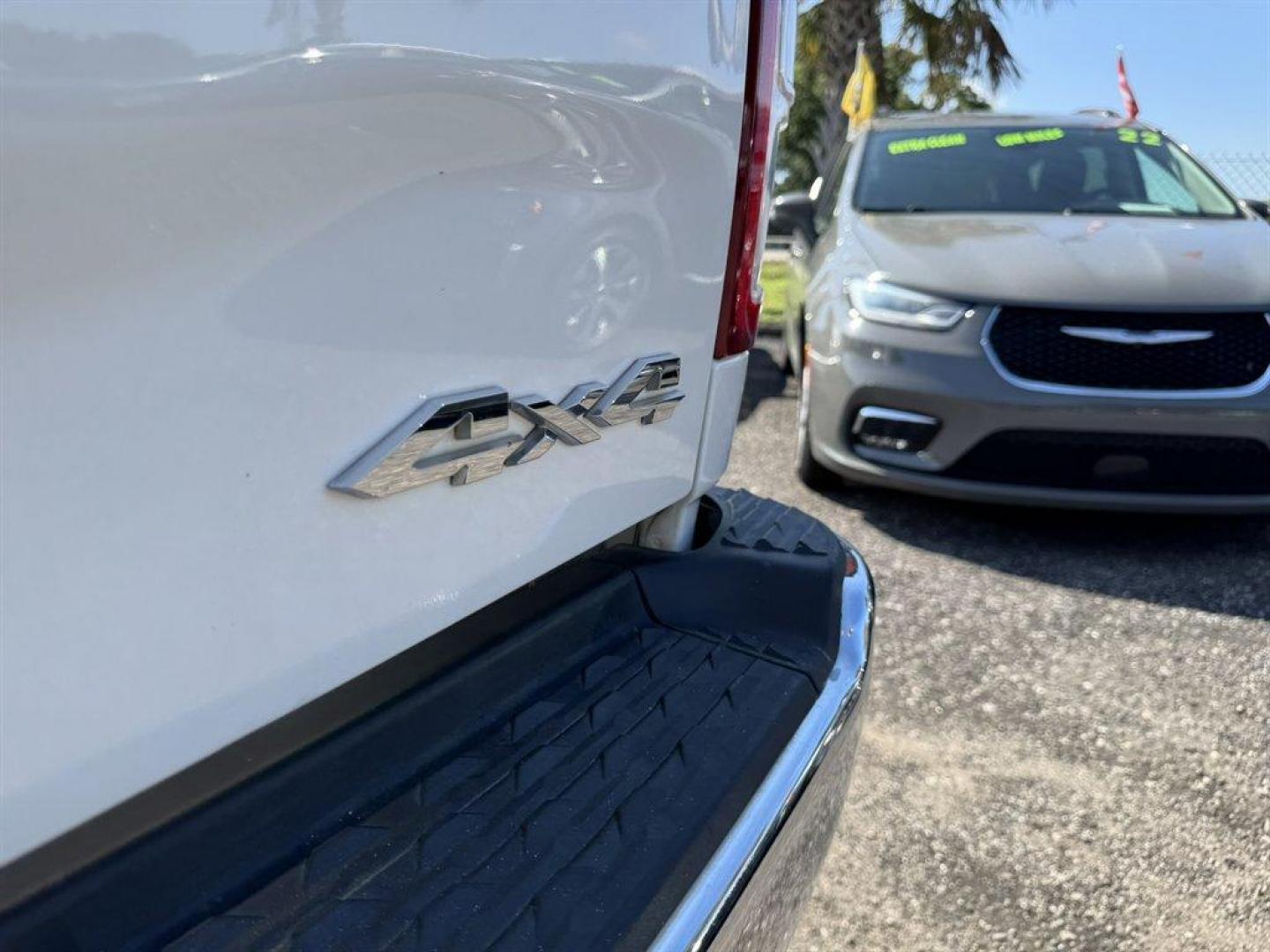 2019 White /Grey Ram 2500 (3C6UR5JL3KG) with an 6.7l I-6 FI Tdsl HO 6.7l engine, Automatic transmission, located at 745 East Steele Rd., West Columbia, SC, 29170, (803) 755-9148, 33.927212, -81.148483 - Special Internet Price! 2019 RAM 2500 - Photo#28