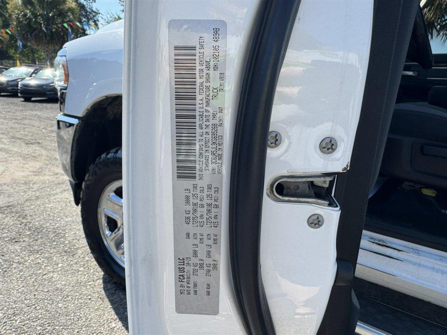 2019 White /Grey Ram 2500 (3C6UR5JL3KG) with an 6.7l I-6 FI Tdsl HO 6.7l engine, Automatic transmission, located at 745 East Steele Rd., West Columbia, SC, 29170, (803) 755-9148, 33.927212, -81.148483 - Special Internet Price! 2019 RAM 2500 - Photo#37