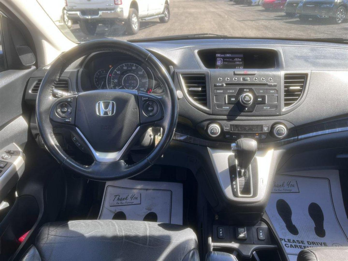 2013 White /Black Honda CR-V (5J6RM4H72DL) with an 2.4l I-4 MPI Dohc 2.4l engine, Automatic transmission, located at 745 East Steele Rd., West Columbia, SC, 29170, (803) 755-9148, 33.927212, -81.148483 - Special Internet Price! 2013 Honda CR-V with AM/FM radio, Bluetooth, Backup camera, Cruise control, Keyless entry, Sunroof, Leather interior, Powered windows, Powered door locks, Plus more! - Photo#6