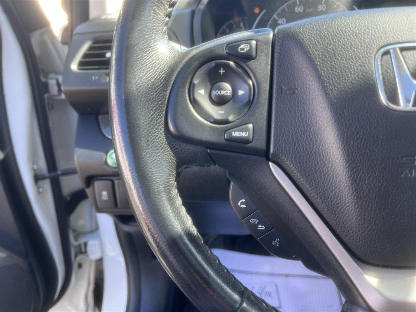 2013 White /Black Honda CR-V (5J6RM4H72DL) with an 2.4l I-4 MPI Dohc 2.4l engine, Automatic transmission, located at 745 East Steele Rd., West Columbia, SC, 29170, (803) 755-9148, 33.927212, -81.148483 - Special Internet Price! 2013 Honda CR-V with AM/FM radio, Bluetooth, Backup camera, Cruise control, Keyless entry, Sunroof, Leather interior, Powered windows, Powered door locks, Plus more! - Photo#8